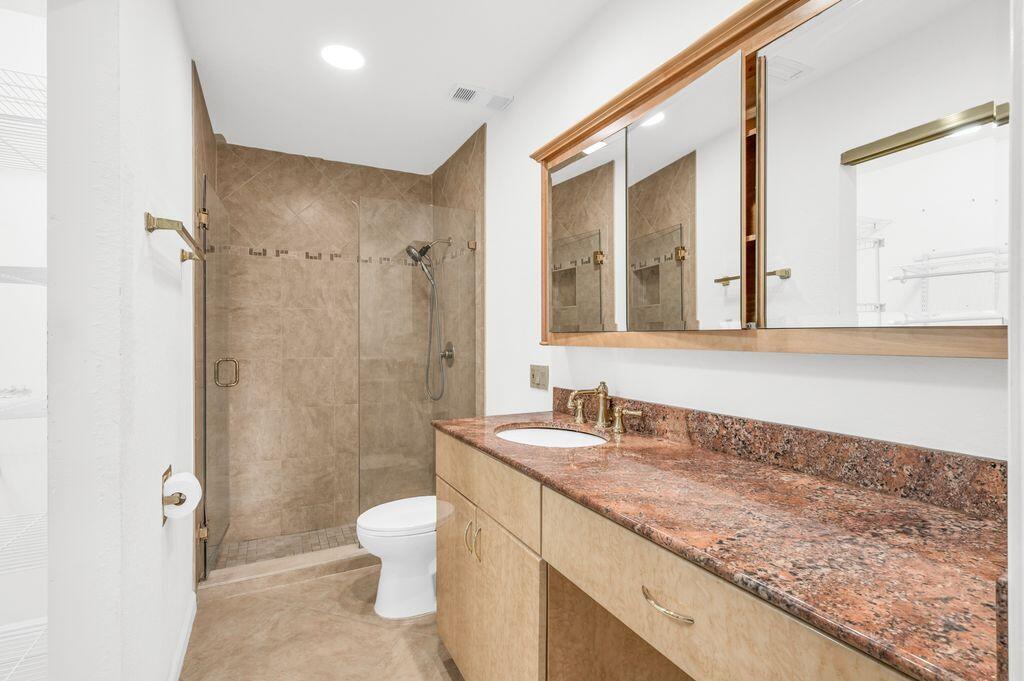 ANGLO-AMERICAN PLAT TWO - Residential Lease