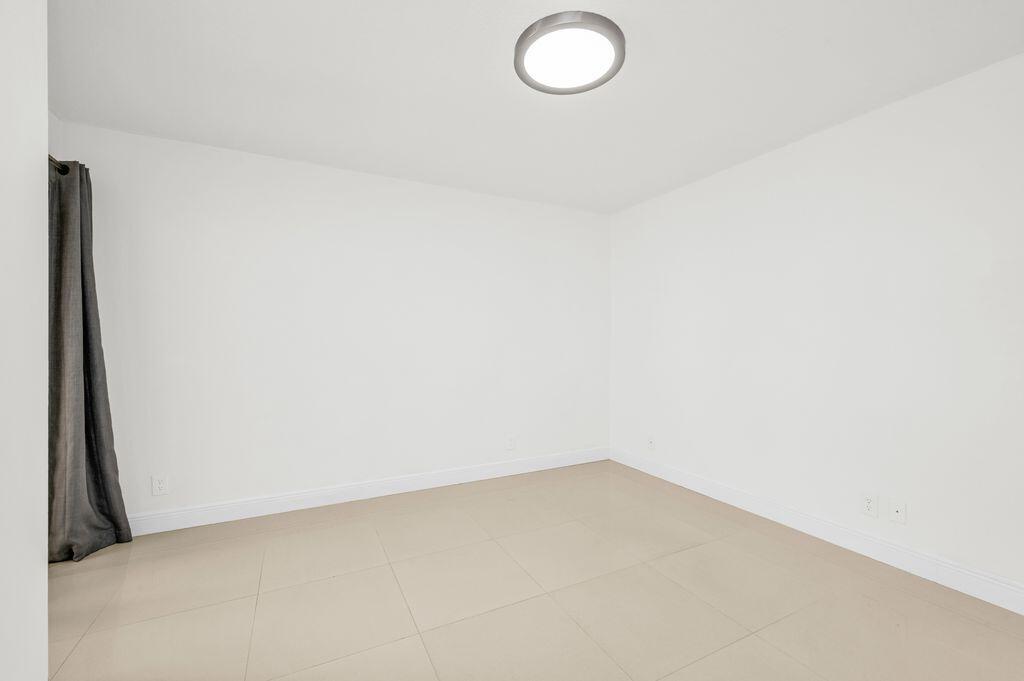 ANGLO-AMERICAN PLAT TWO - Residential Lease