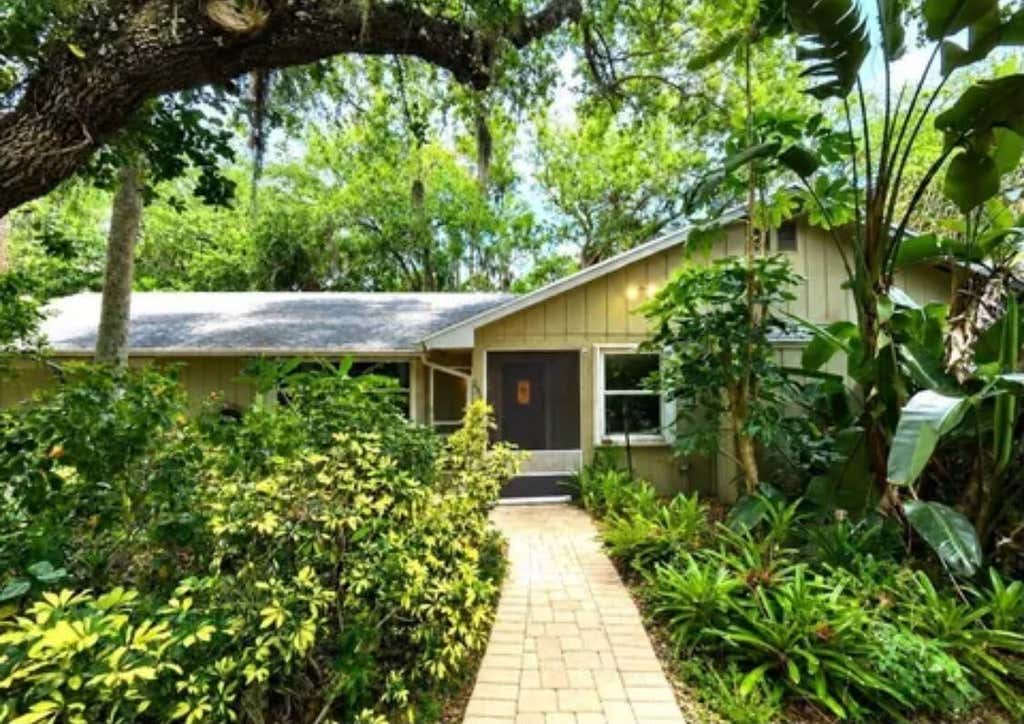 Photo of 255 SW SALERNO Road, Stuart, FL 34997 (MLS # B26061823)