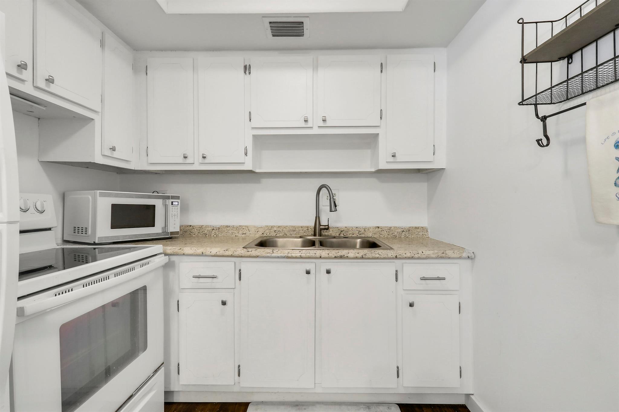 Cedar Pointe Condo - Residential