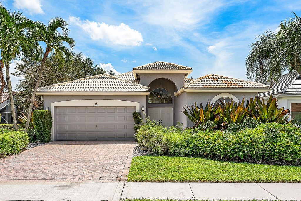 Photo of 7744 Doubleton Drive, Delray Beach, FL 33446 (MLS # R11121194)