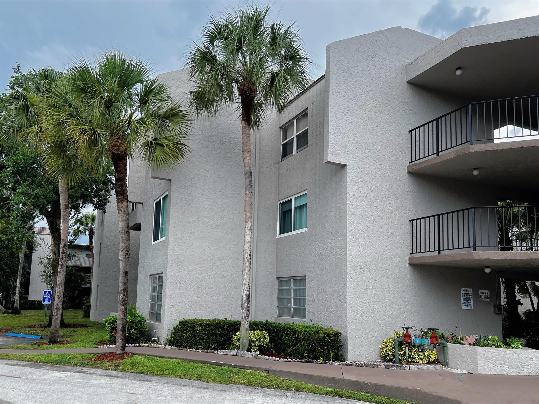 SPARROWS WALK CONDO - Residential Lease