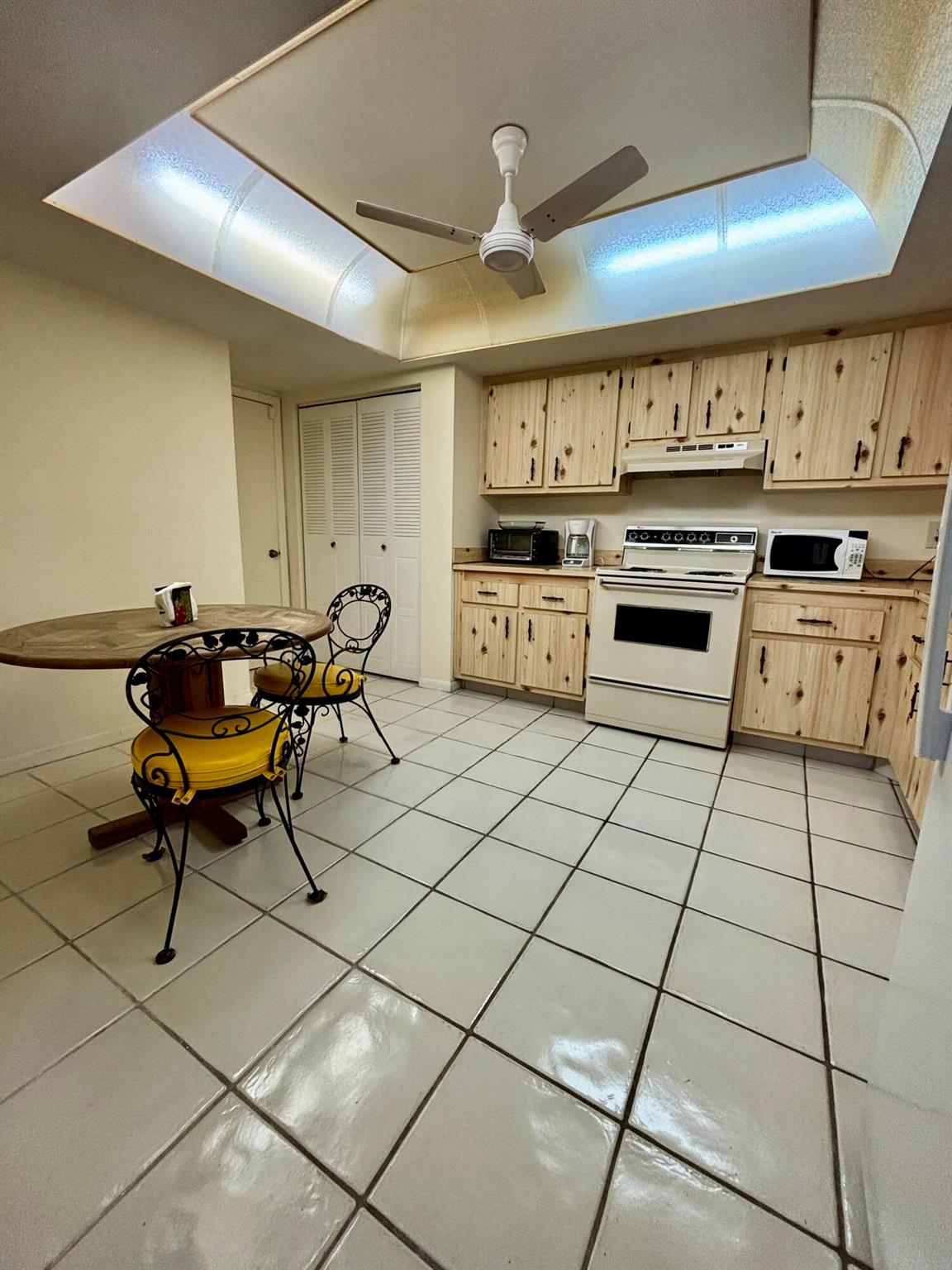 Buttonwood - Residential Lease