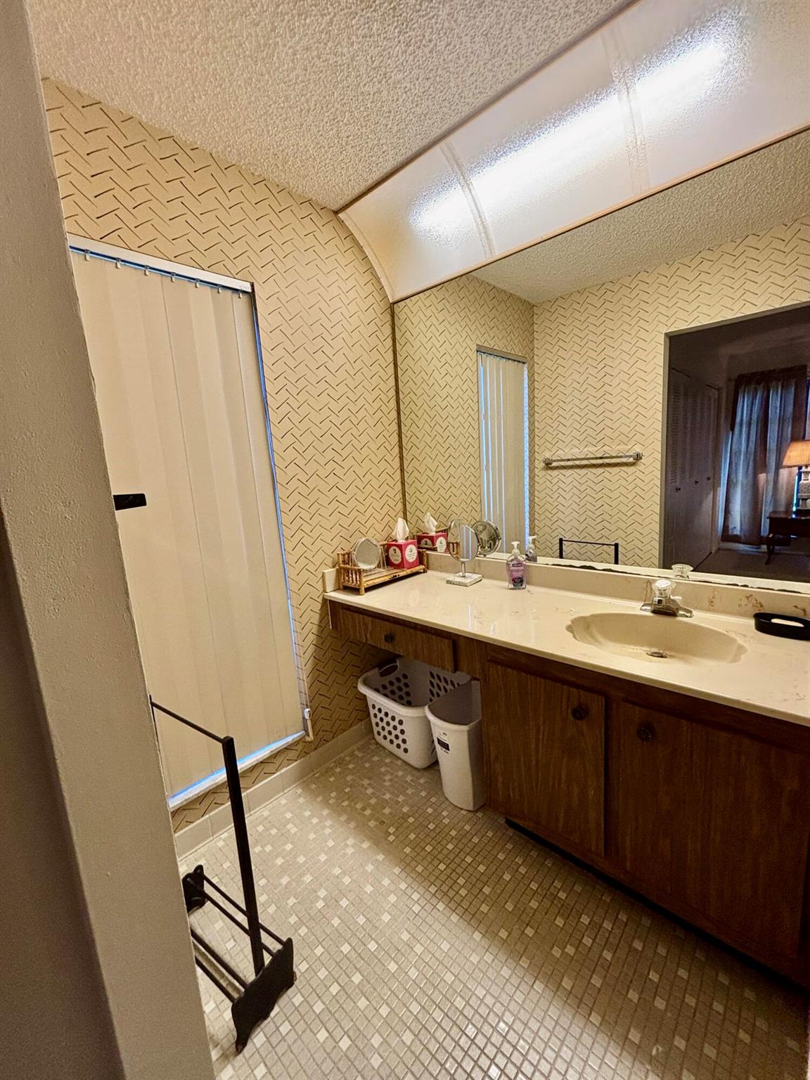 Buttonwood - Residential Lease