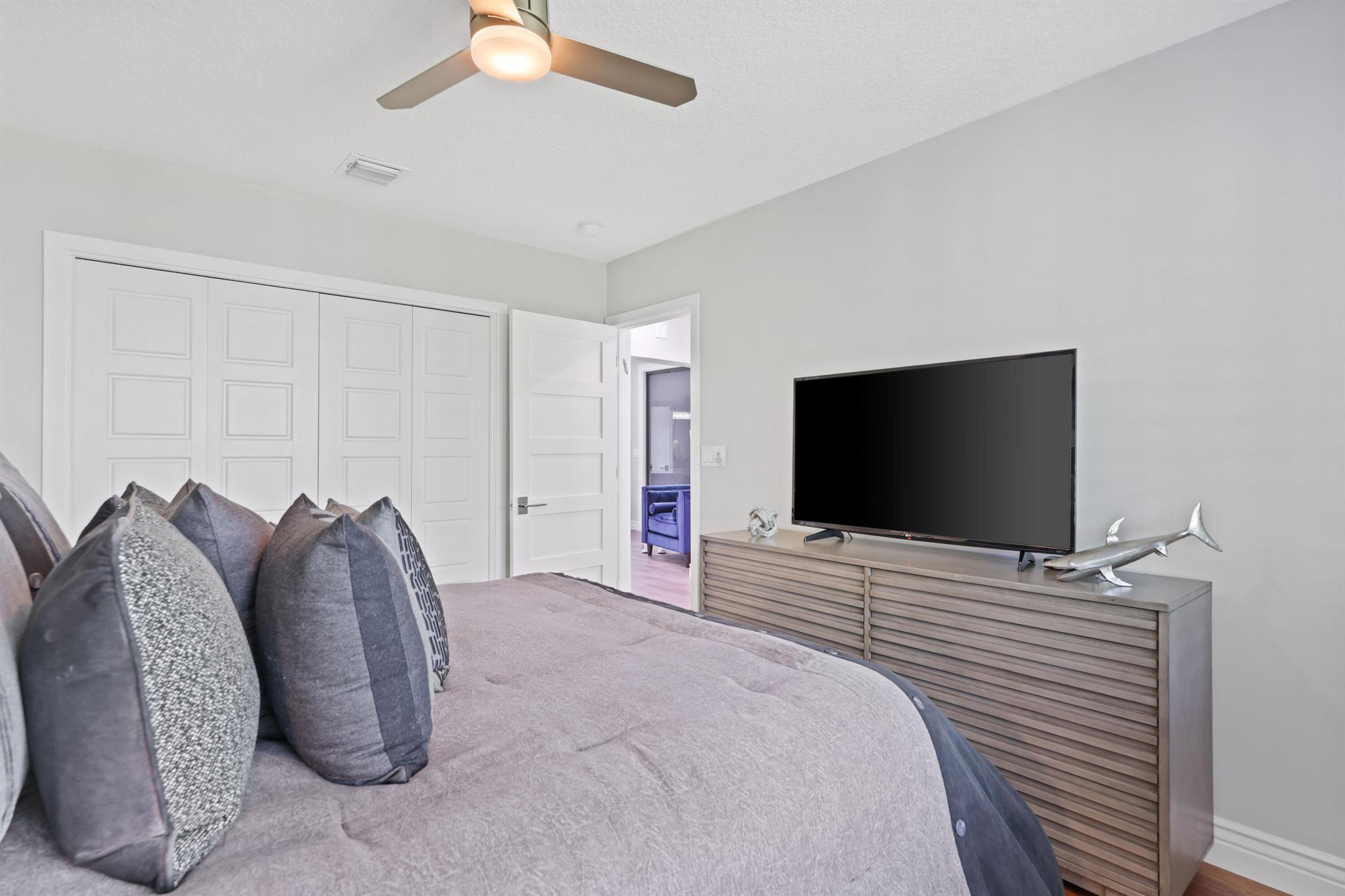 VENETIAN ISLES 3RD SEC - Residential