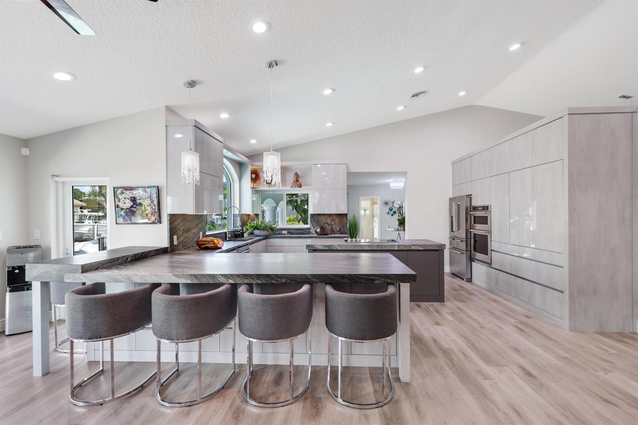 VENETIAN ISLES 3RD SEC - Residential