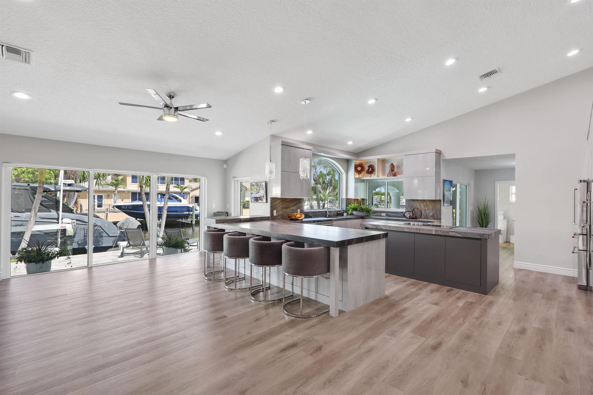 VENETIAN ISLES 3RD SEC - Residential