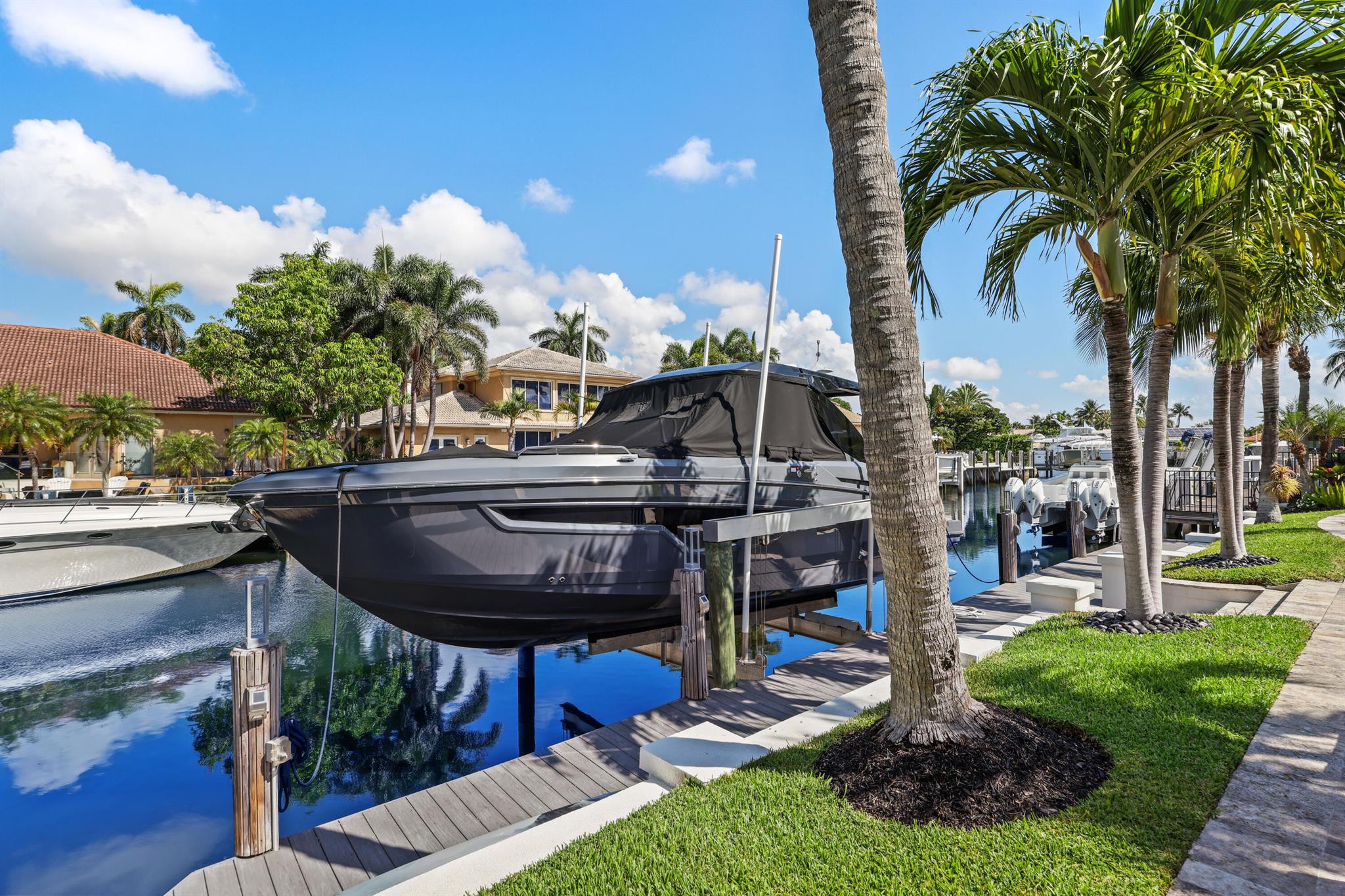 VENETIAN ISLES 3RD SEC - Residential