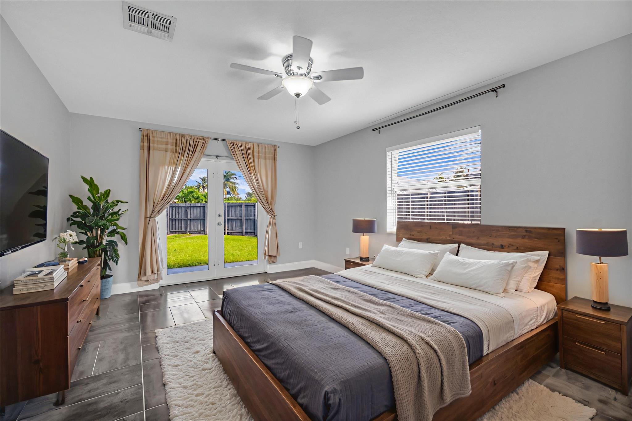 BREEZY MANOR AMENDED - Residential