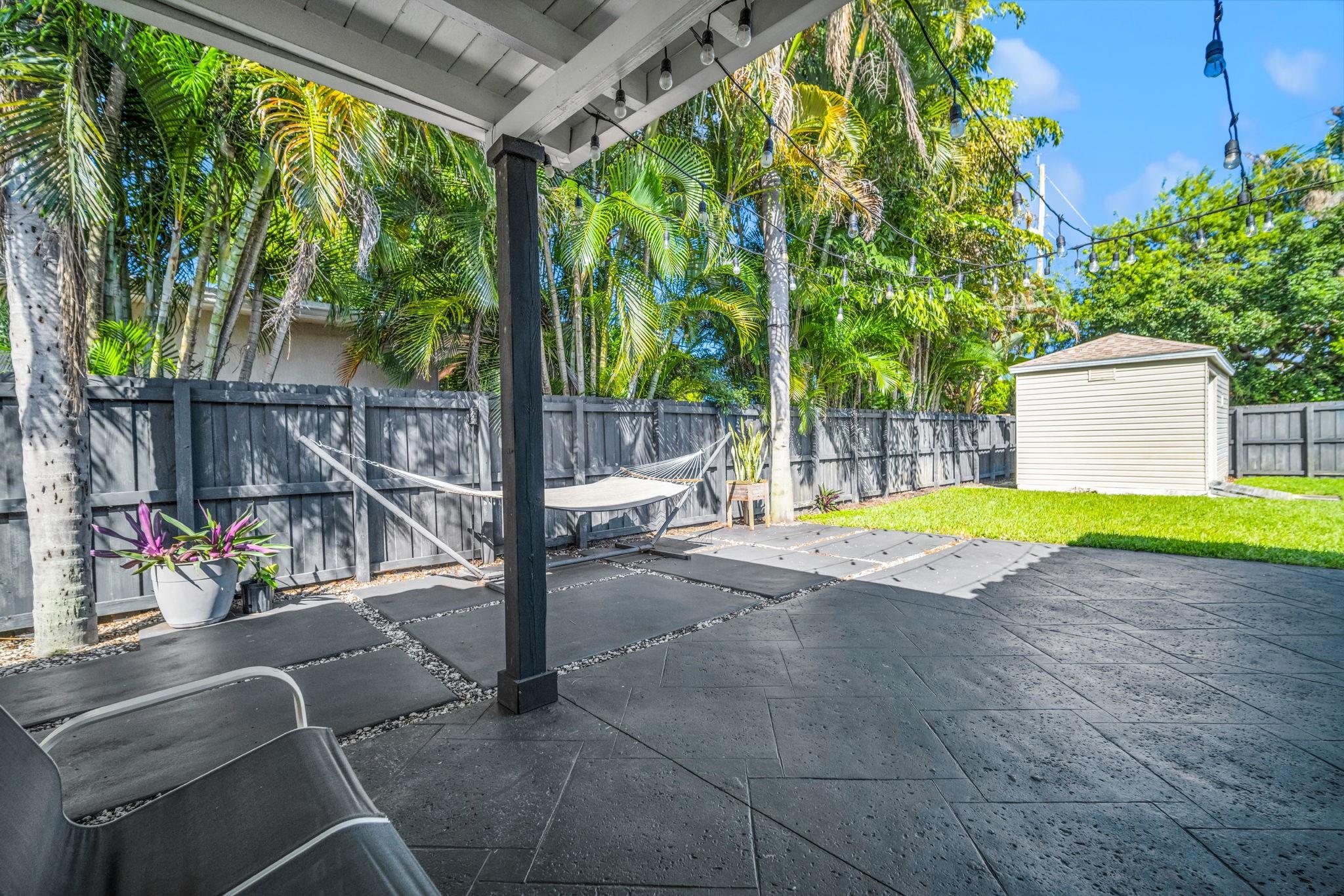 BREEZY MANOR AMENDED - Residential