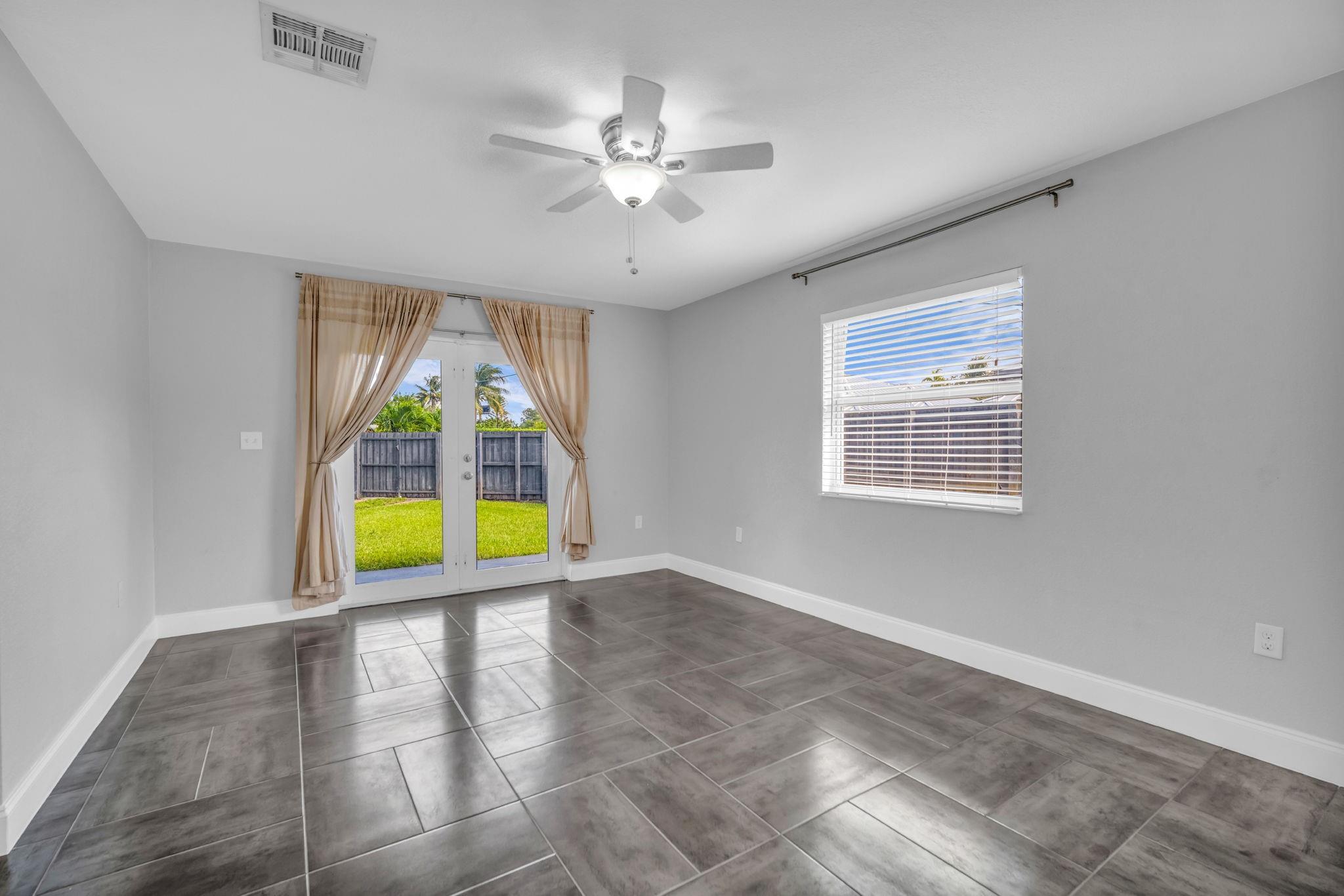 BREEZY MANOR AMENDED - Residential