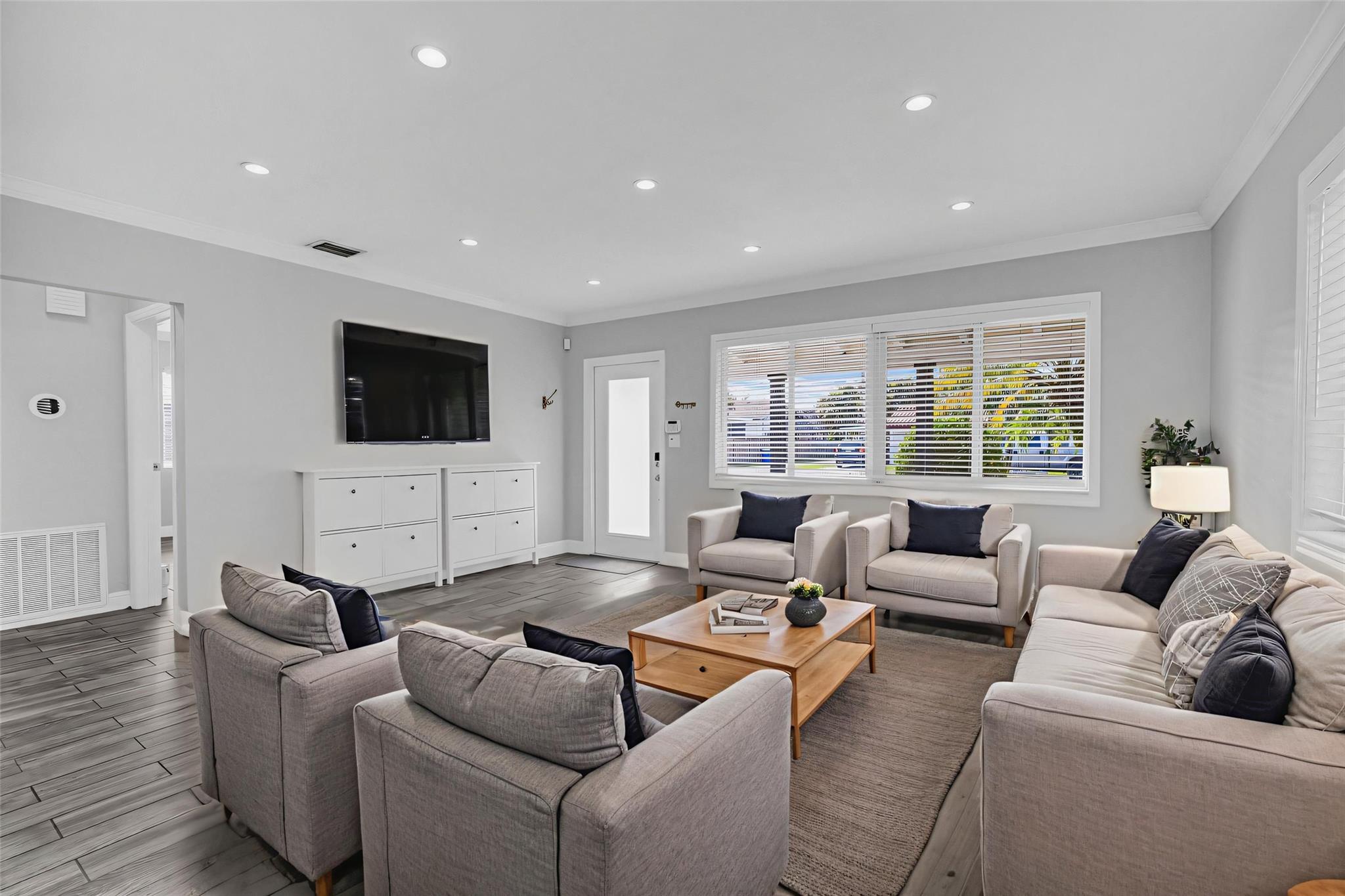 BREEZY MANOR AMENDED - Residential