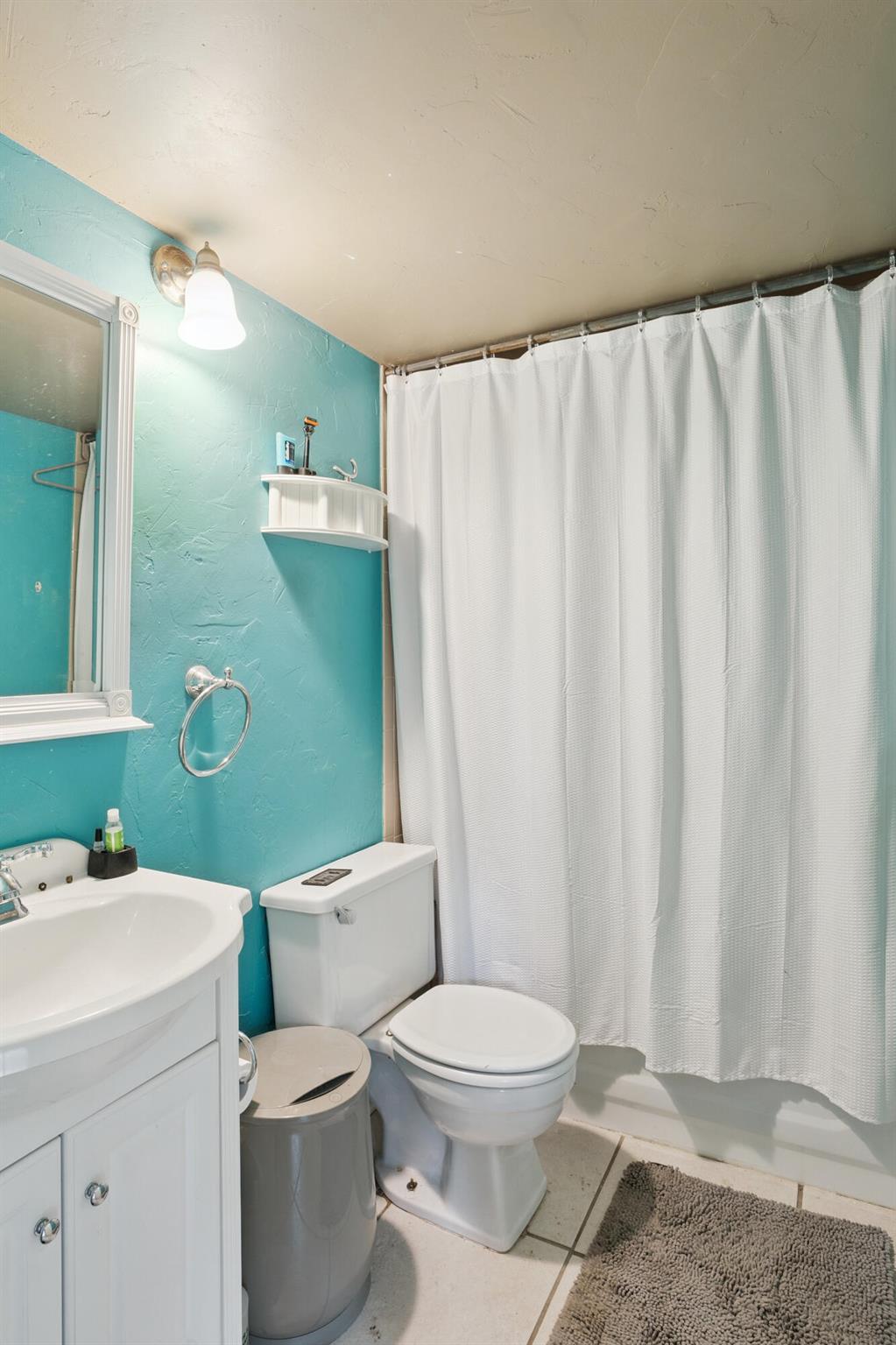 LAKE COLONY PH II - Residential