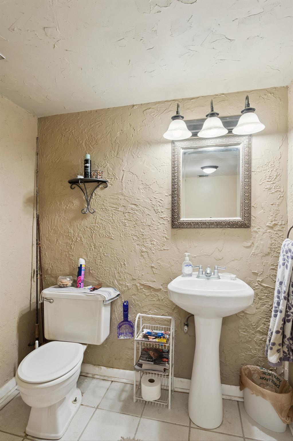 LAKE COLONY PH II - Residential