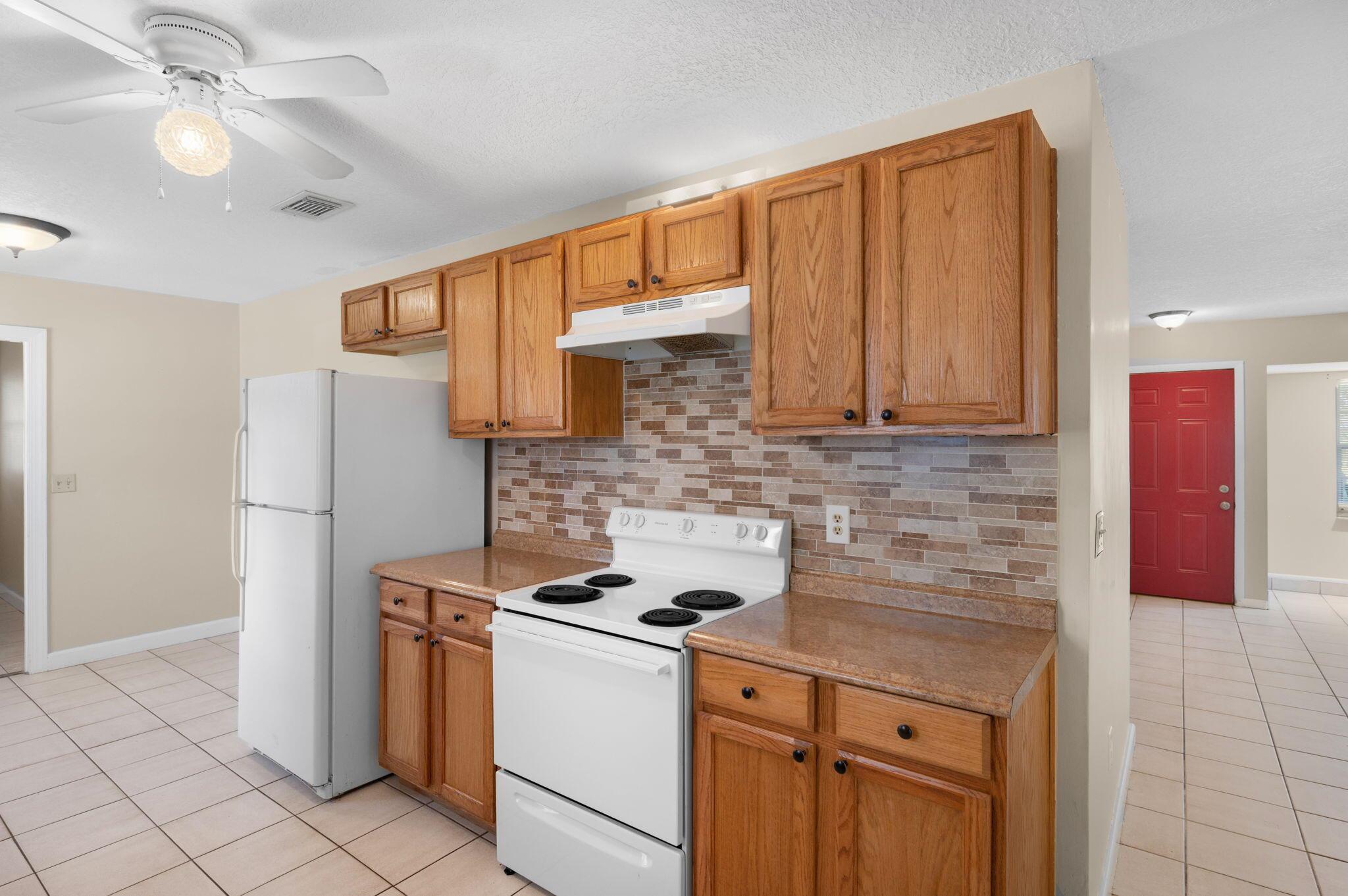 PORT ST LUCIE-SECTION 18- - Residential