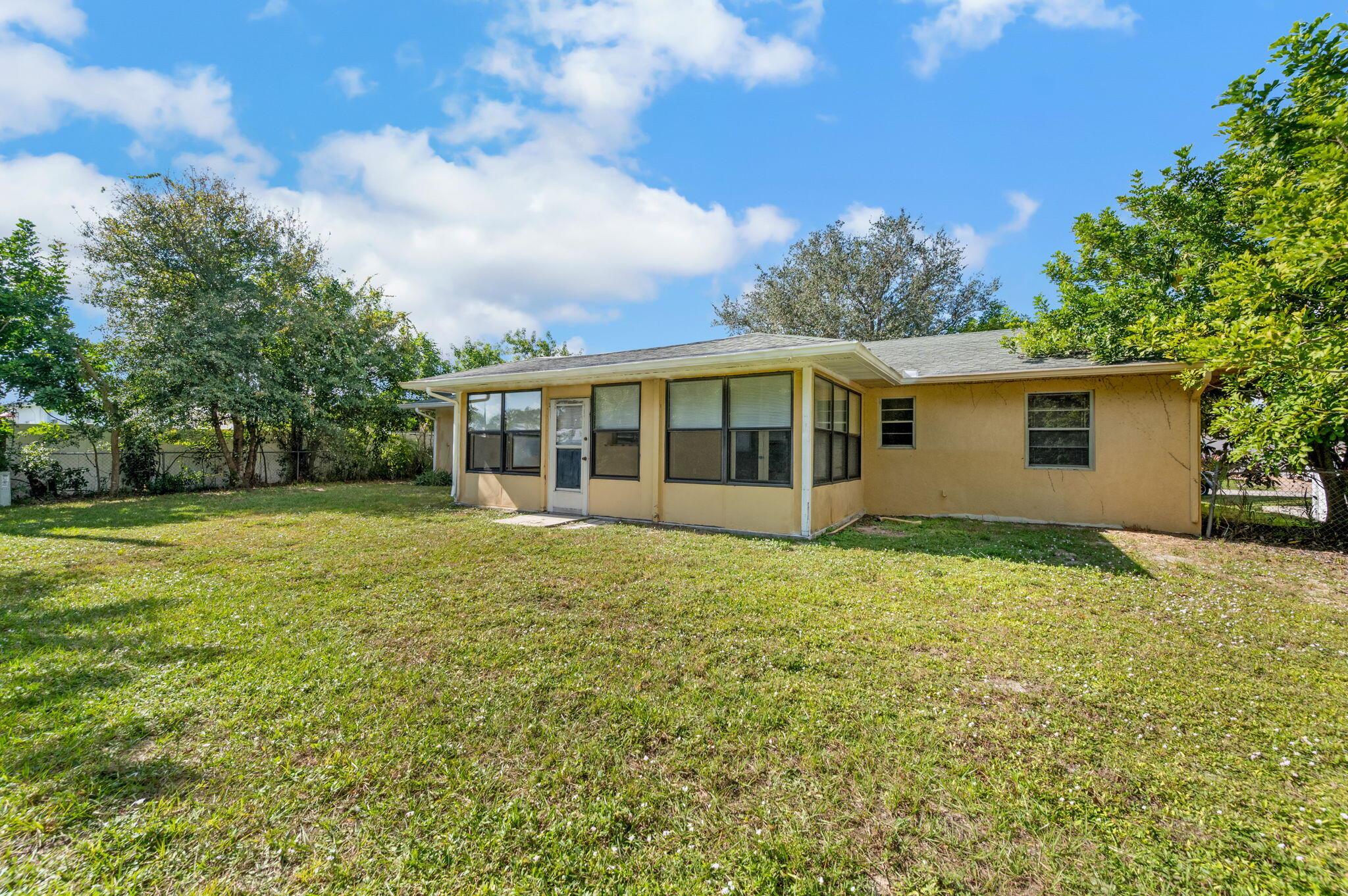 PORT ST LUCIE-SECTION 18- - Residential