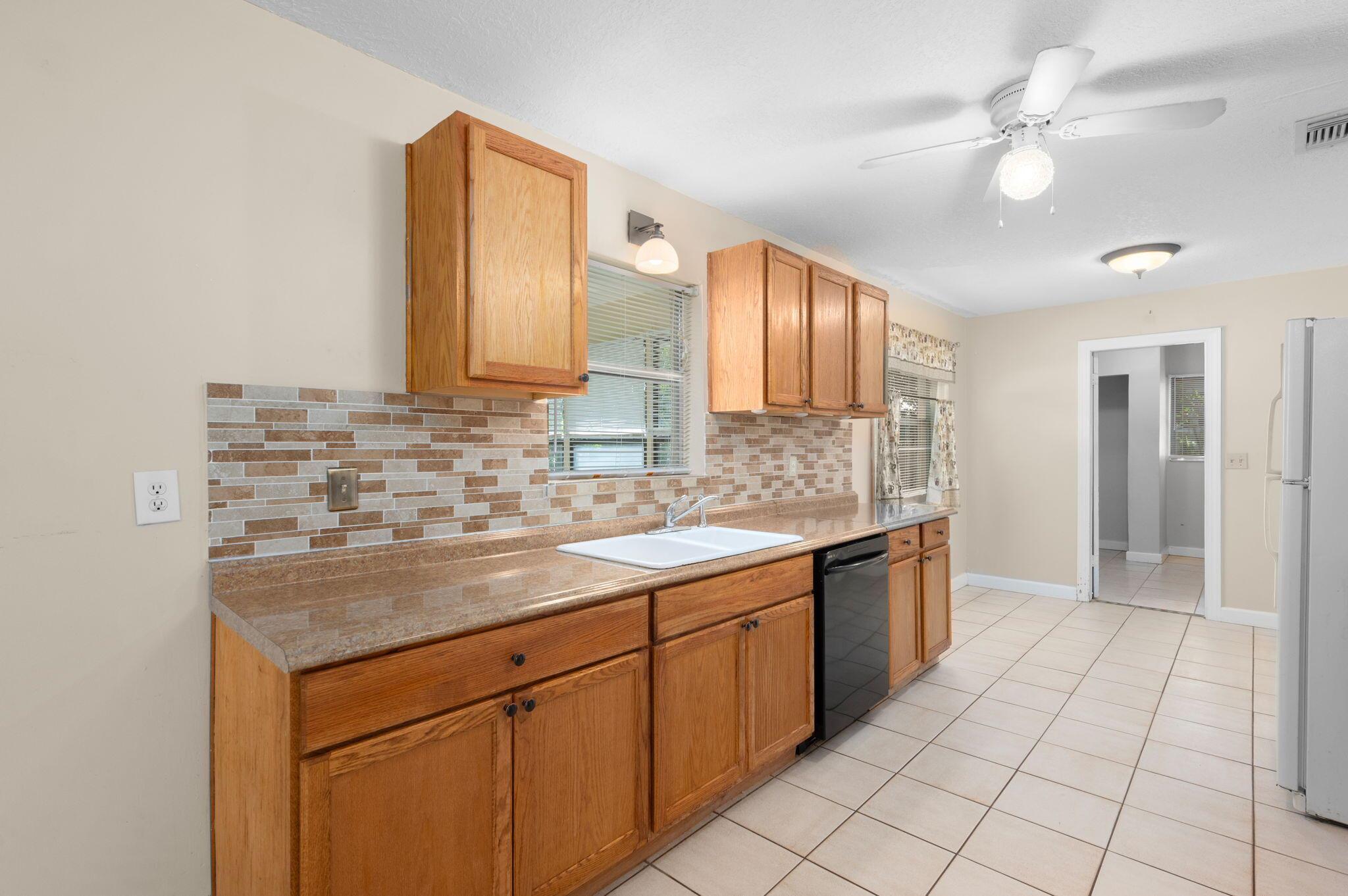 PORT ST LUCIE-SECTION 18- - Residential