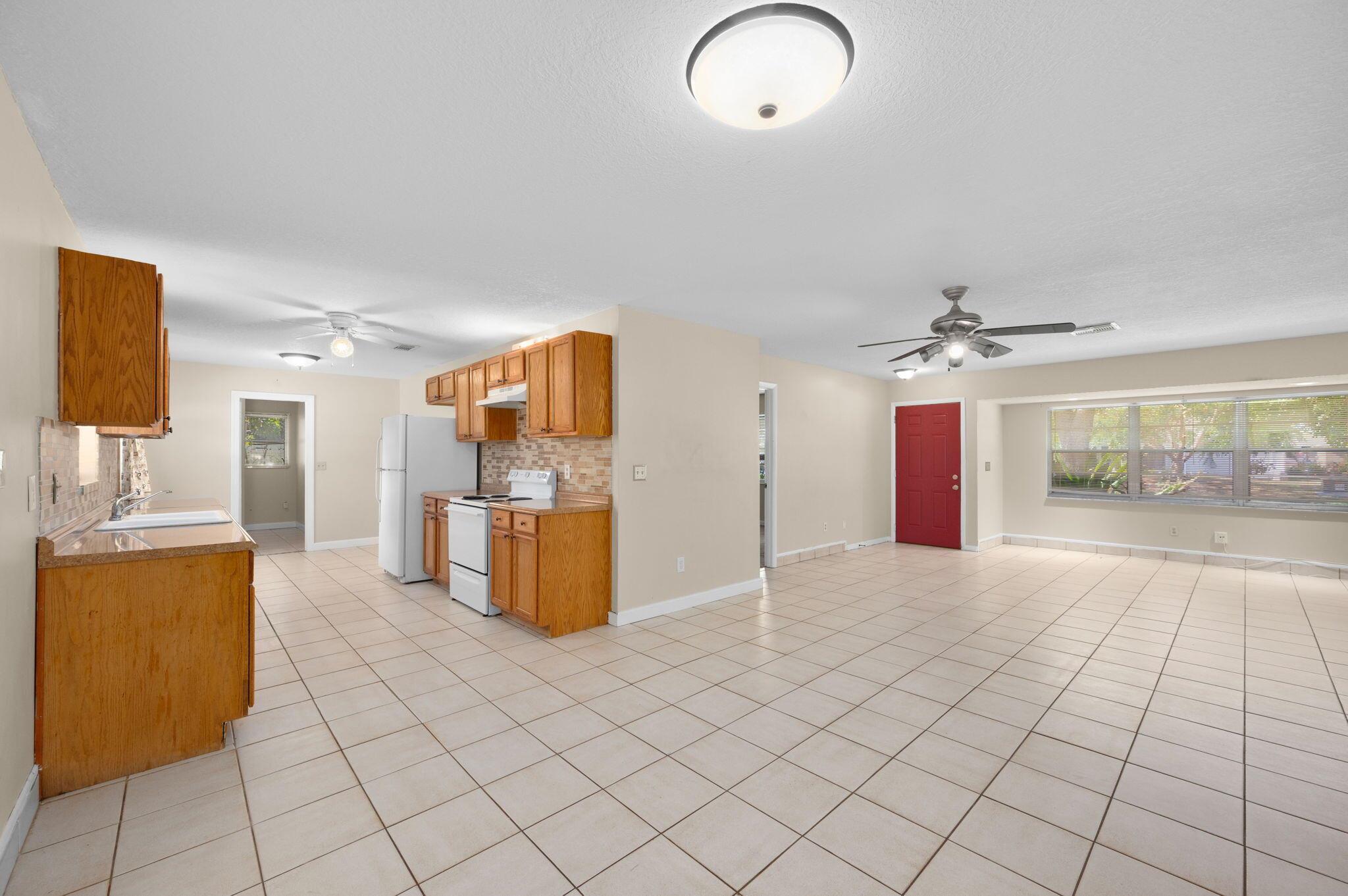 PORT ST LUCIE-SECTION 18- - Residential