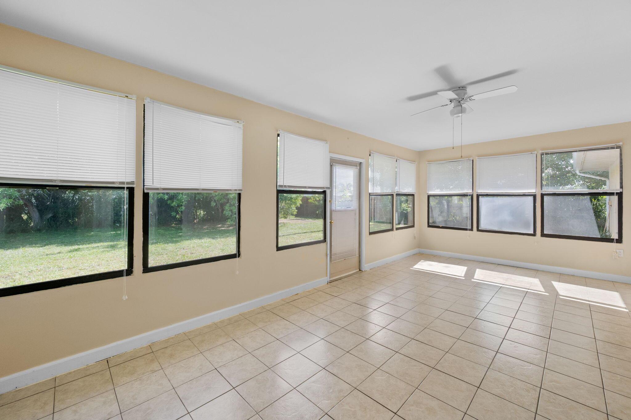 PORT ST LUCIE-SECTION 18- - Residential