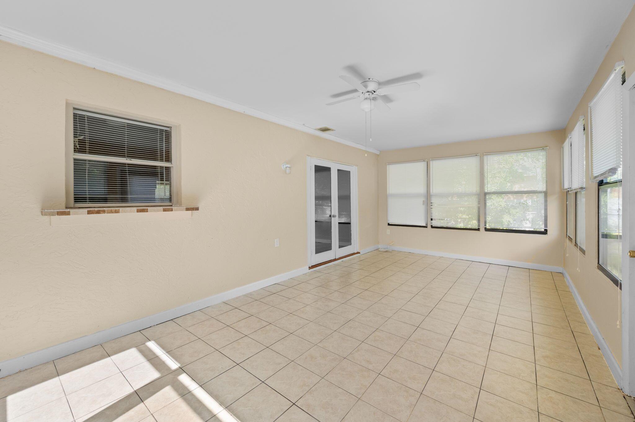 PORT ST LUCIE-SECTION 18- - Residential