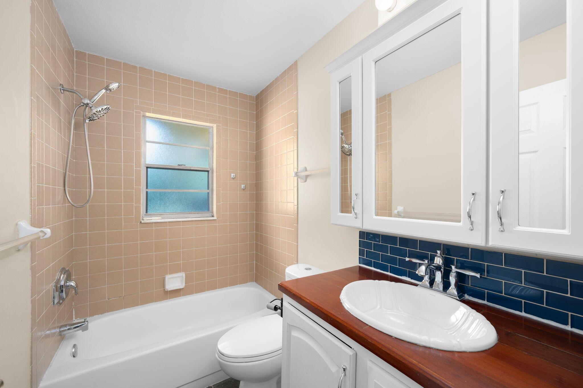 PORT ST LUCIE-SECTION 18- - Residential