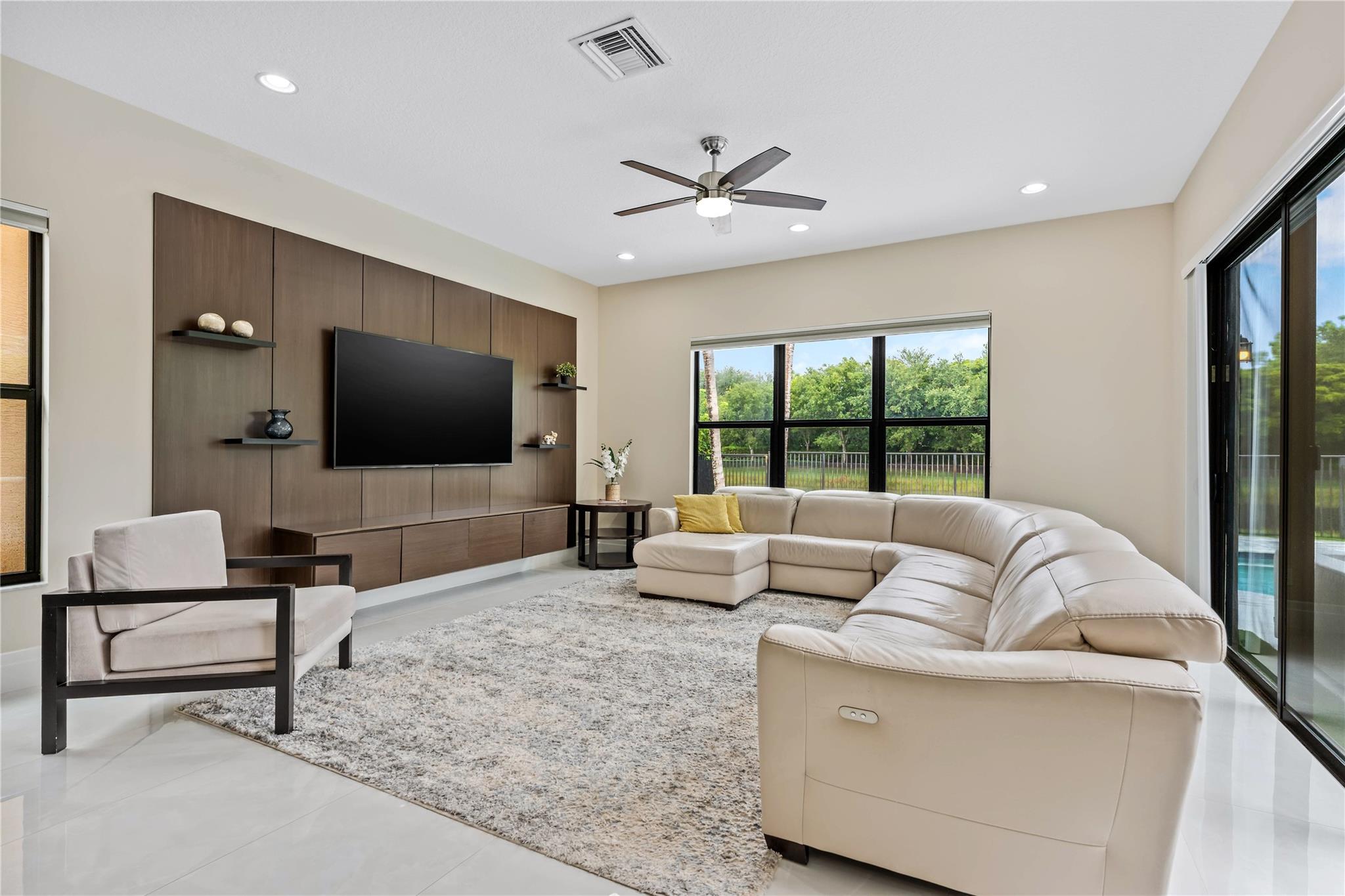 Seven Bridges - Residential Lease