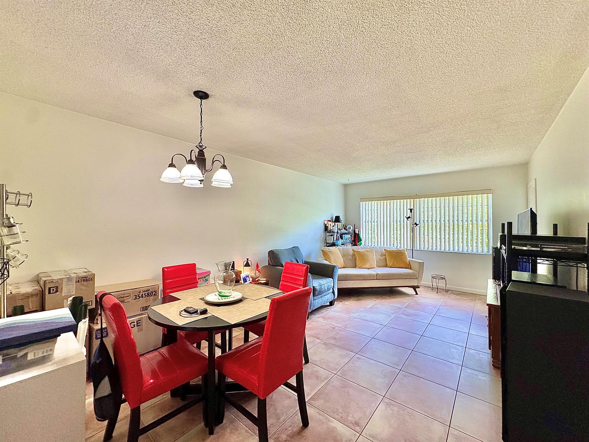 QUINSANA GARDENS CONDO - Residential Lease