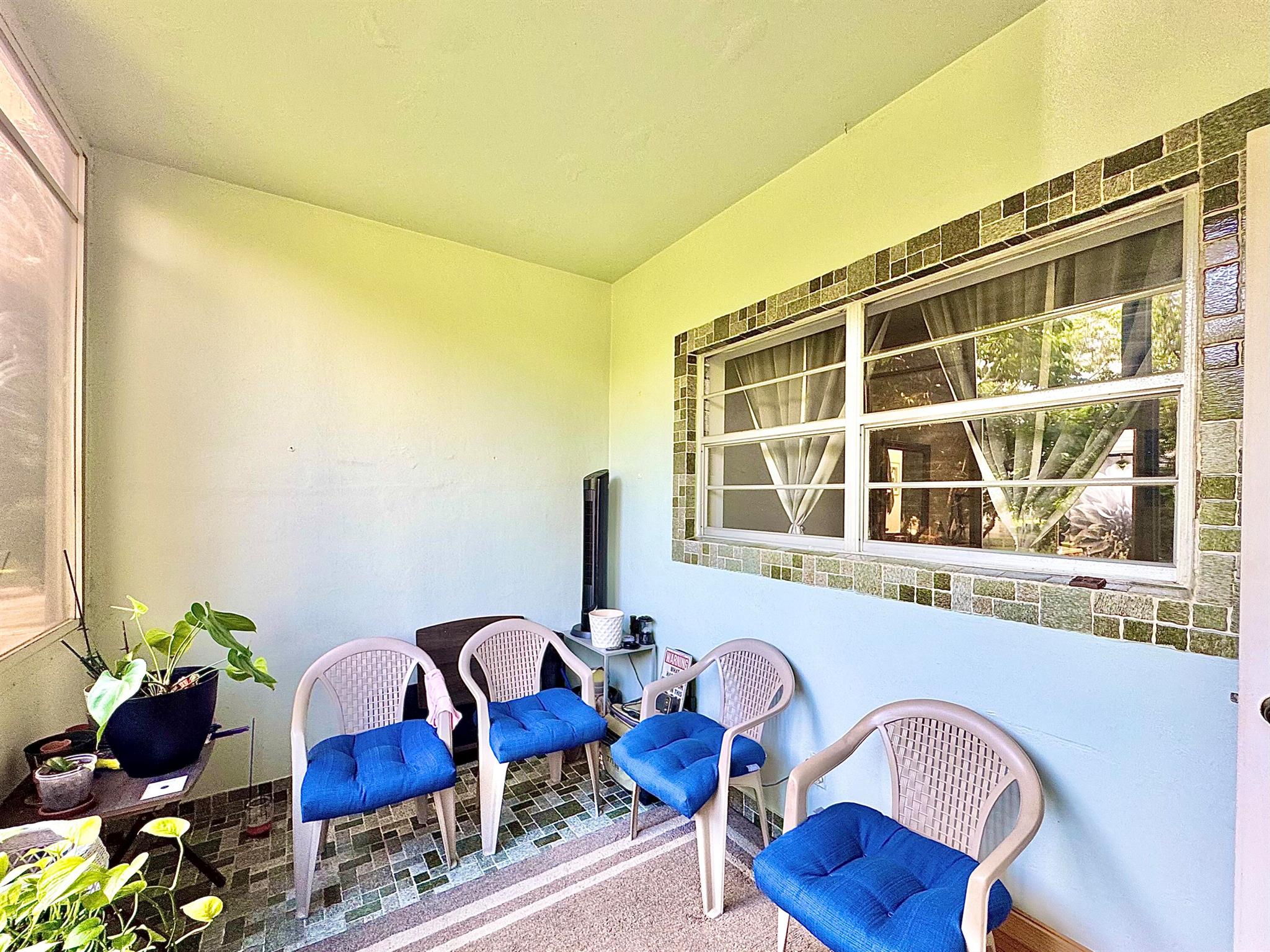 QUINSANA GARDENS CONDO - Residential Lease