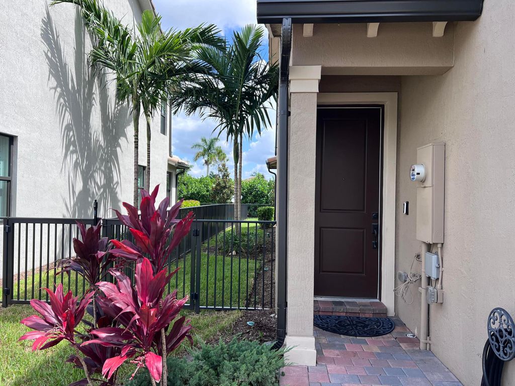 Photo of 8181 Cadre Noir Rd, Lake Worth, FL 33467 (MLS # R11000169)