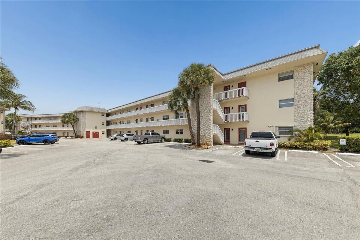 FAIRFAX HALL CONDO - Residential