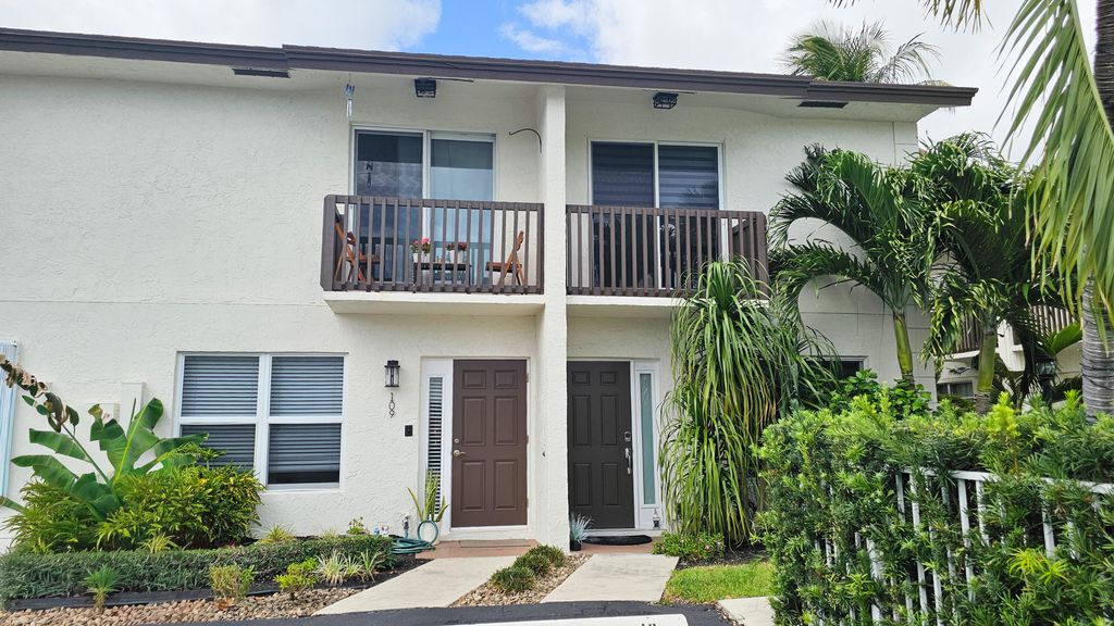 Photo of 1917 NE 3rd Street #109, Deerfield Beach, FL 33441 (MLS # B26004095)