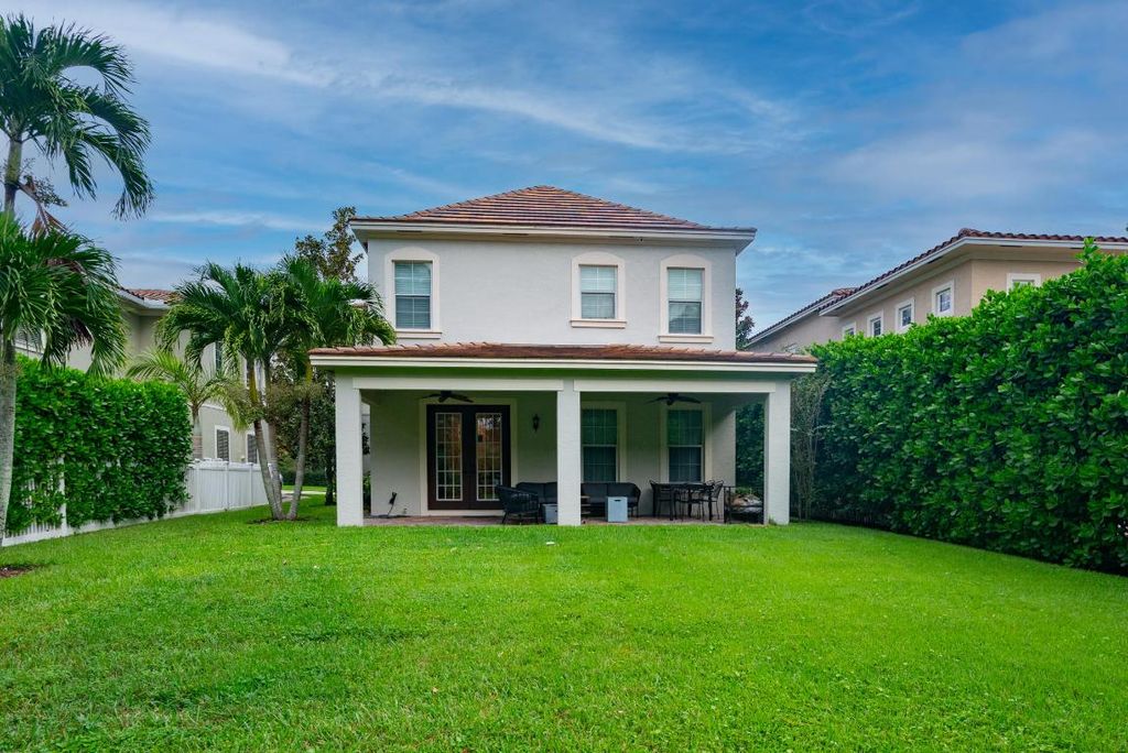 Photo of 108 Canterbury Place, Jupiter, FL 33458 (MLS # R10929088)