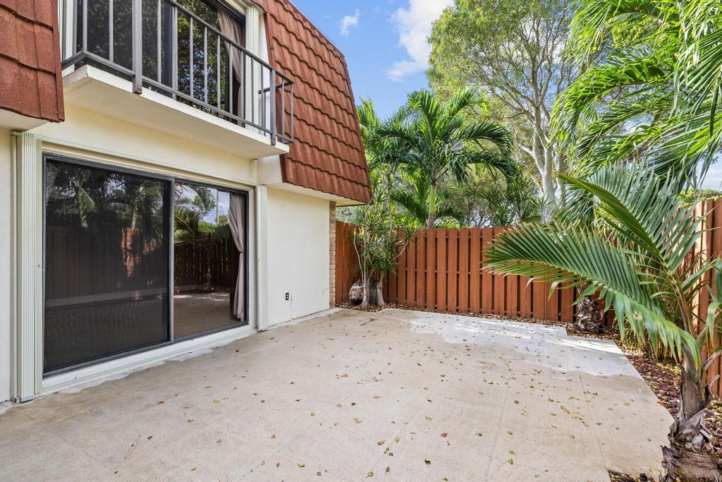 Photo of 3125 San Fernando Drive #34-C, Delray Beach, FL 33445 (MLS # R10937832)