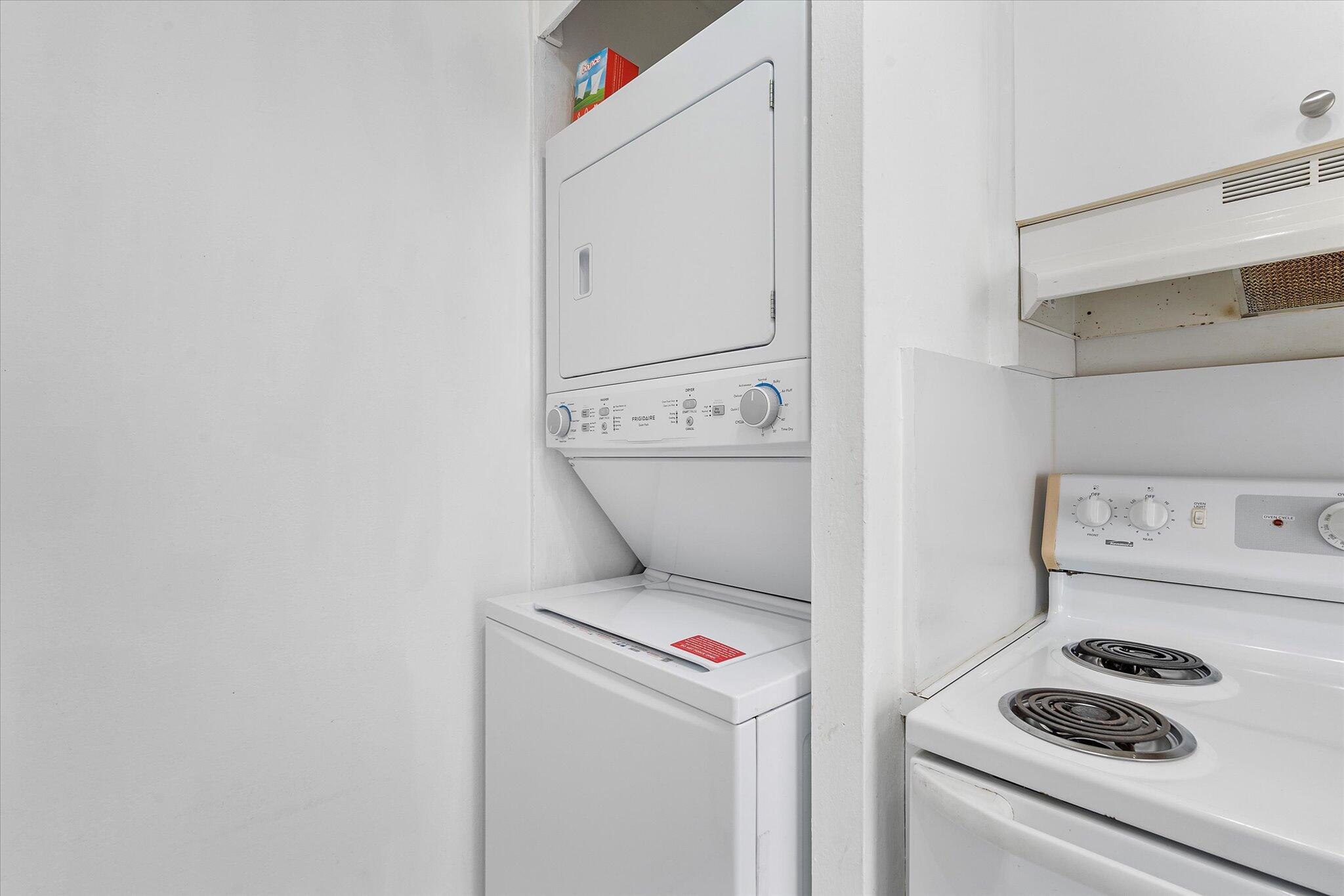 EL PARAISO CONDO - Residential