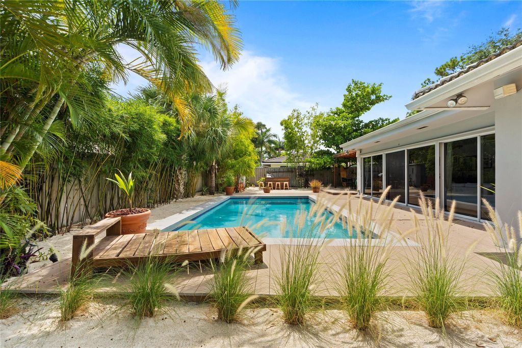 Photo of 2740 NE 34th Street, Fort Lauderdale, FL 33306 (MLS # F10519706)