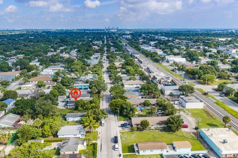 Tiny photo for 223 N F Street, Lake Worth Beach, FL 33460 (MLS # B26089829)