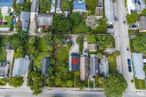 Tiny photo for 223 N F Street, Lake Worth Beach, FL 33460 (MLS # B26089829)