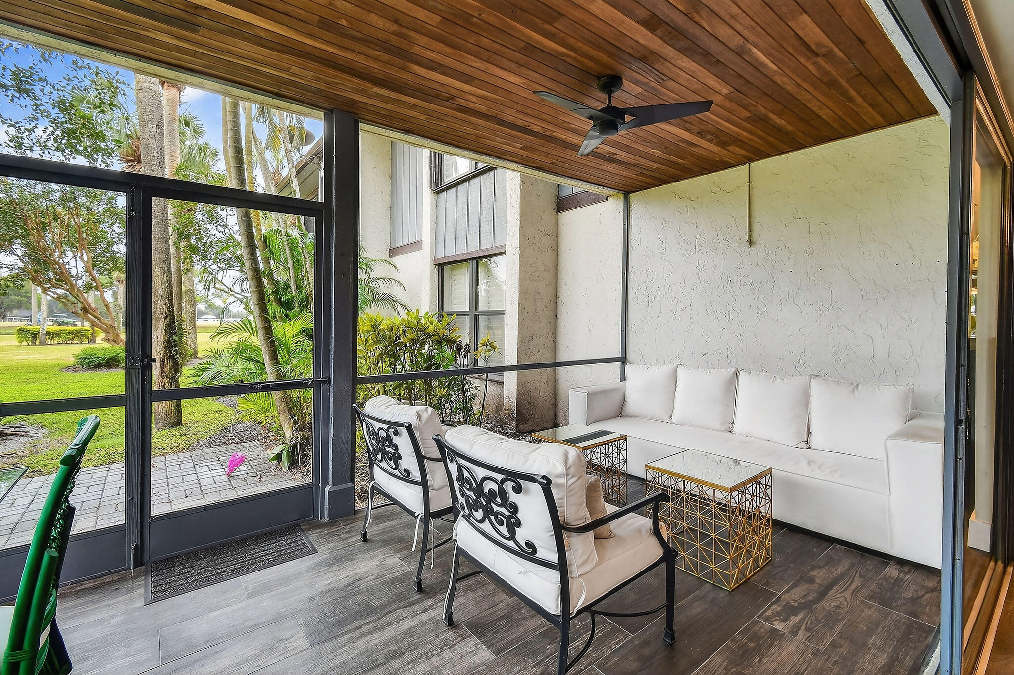 LA QUINTA CONDO - Residential