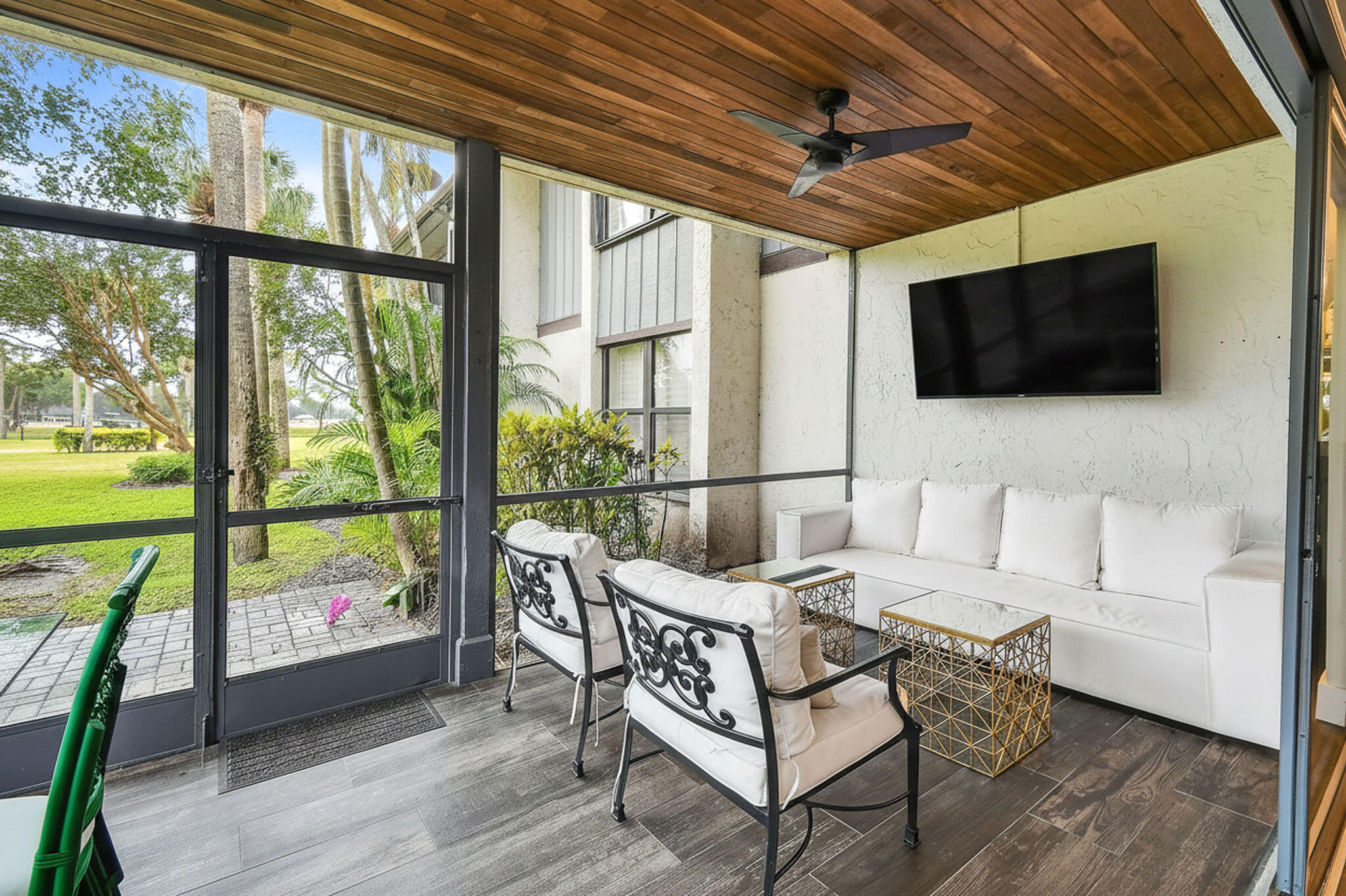 LA QUINTA CONDO - Residential