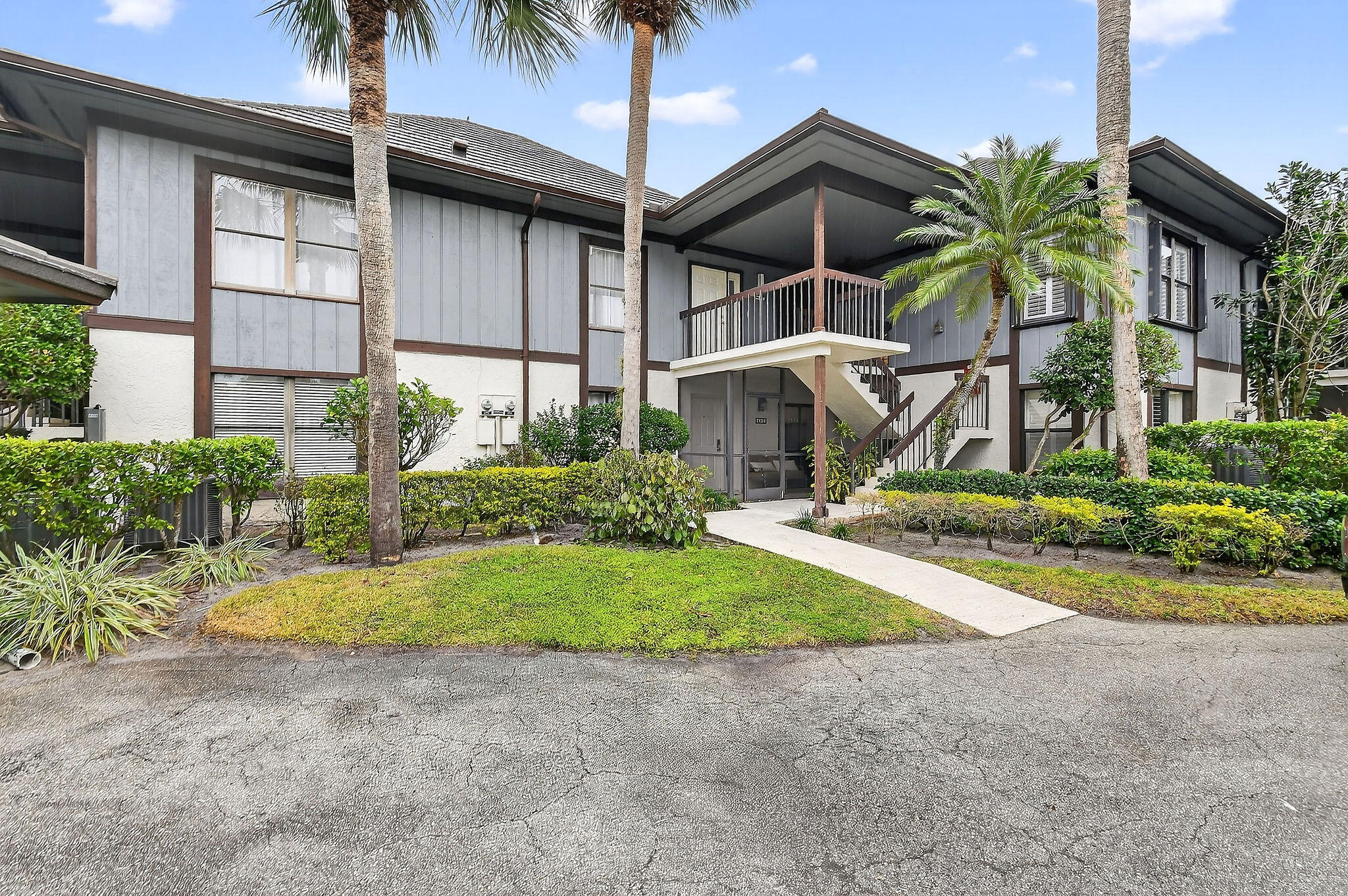 LA QUINTA CONDO - Residential