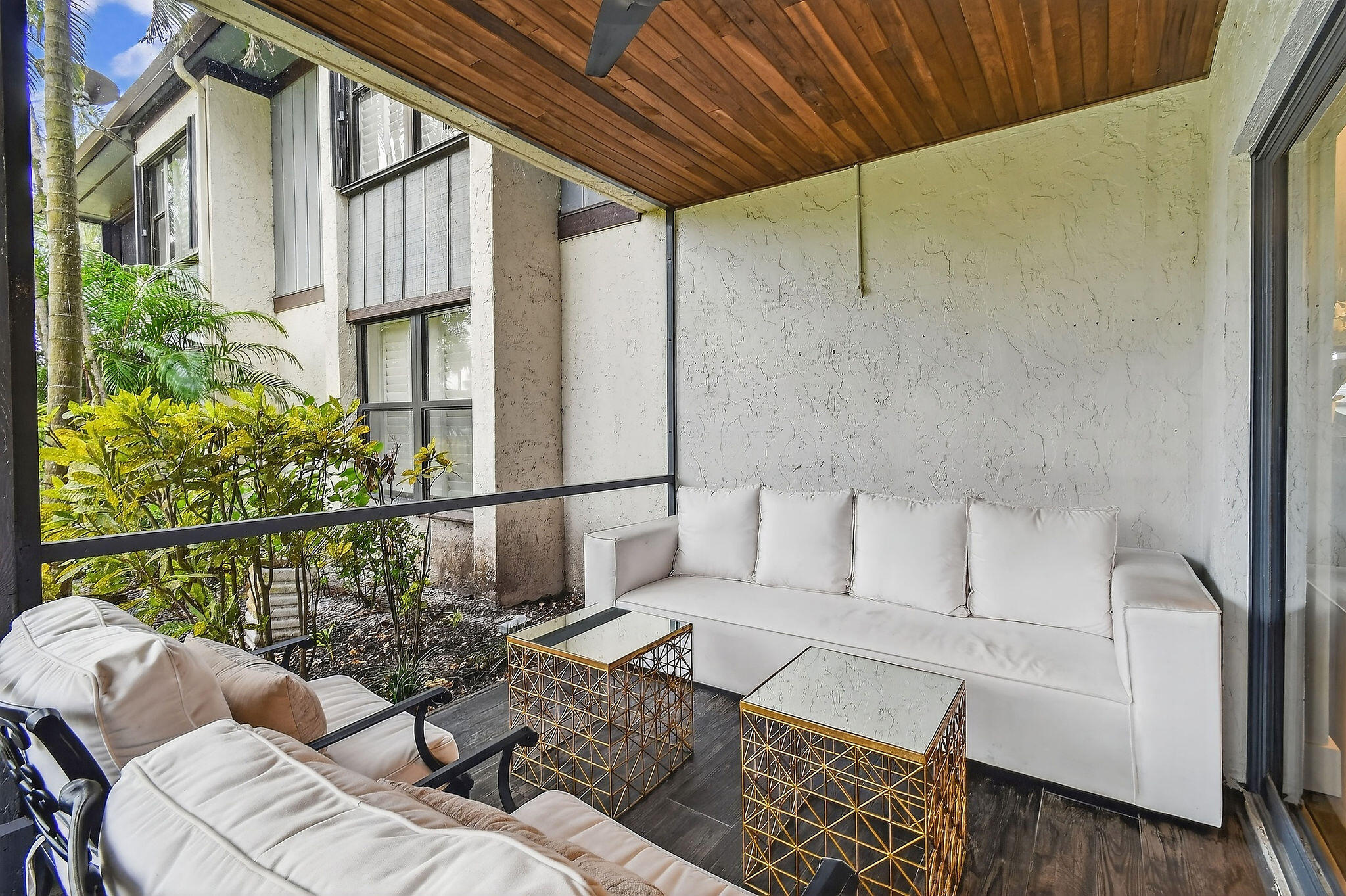 LA QUINTA CONDO - Residential