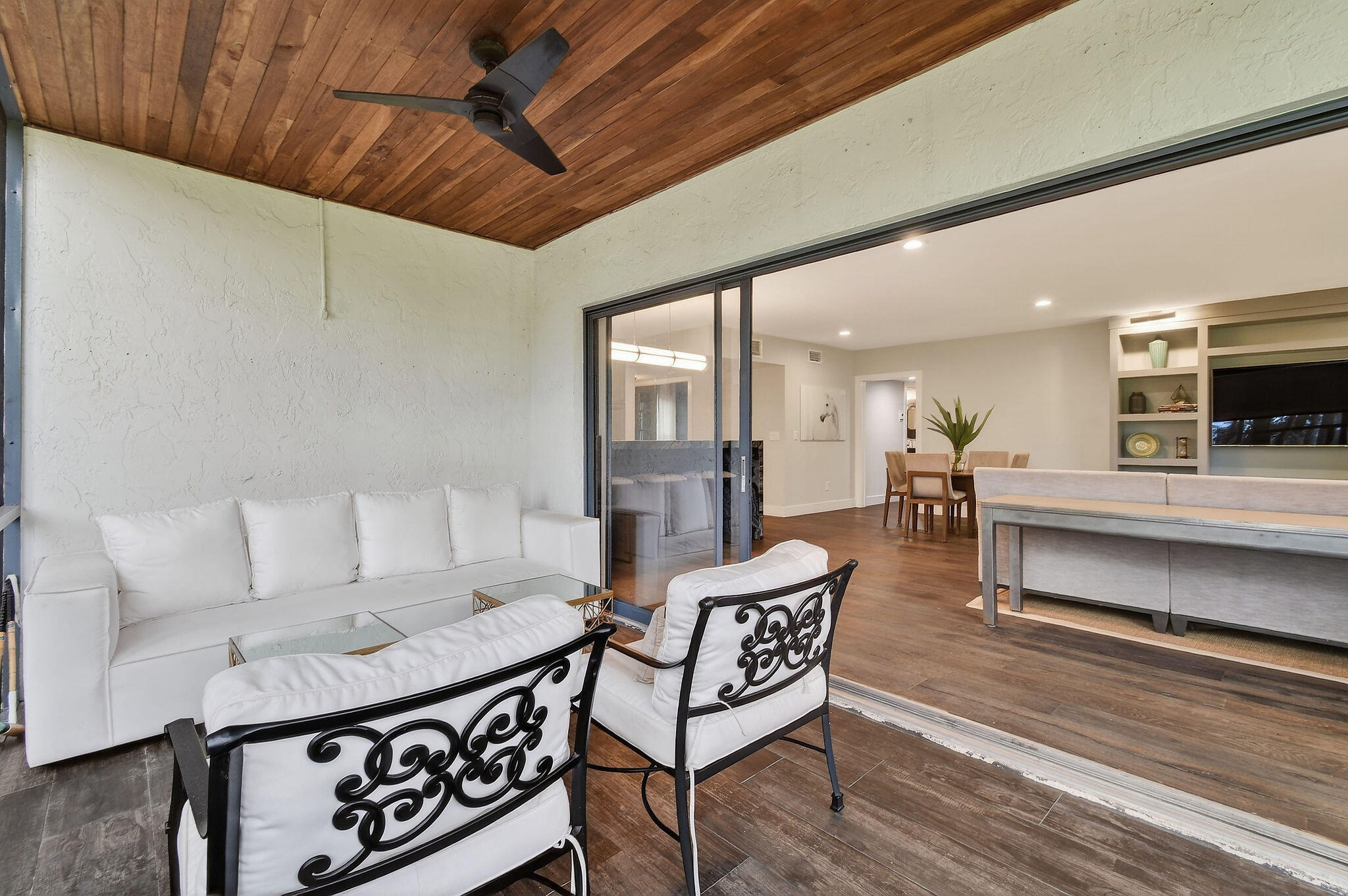 LA QUINTA CONDO - Residential