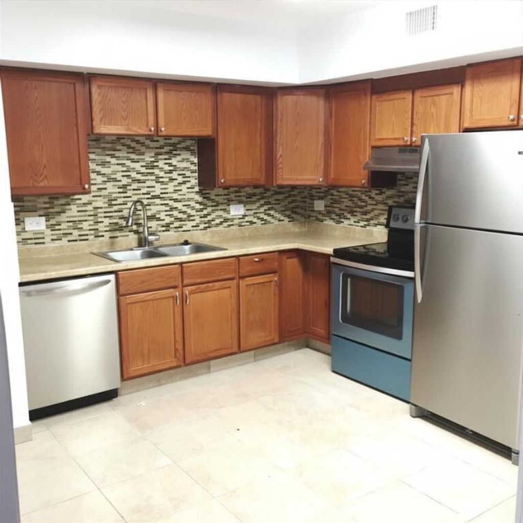 Photo of 3680 N 56th Avenue #812, Hollywood, FL 33021 (MLS # B26010180)