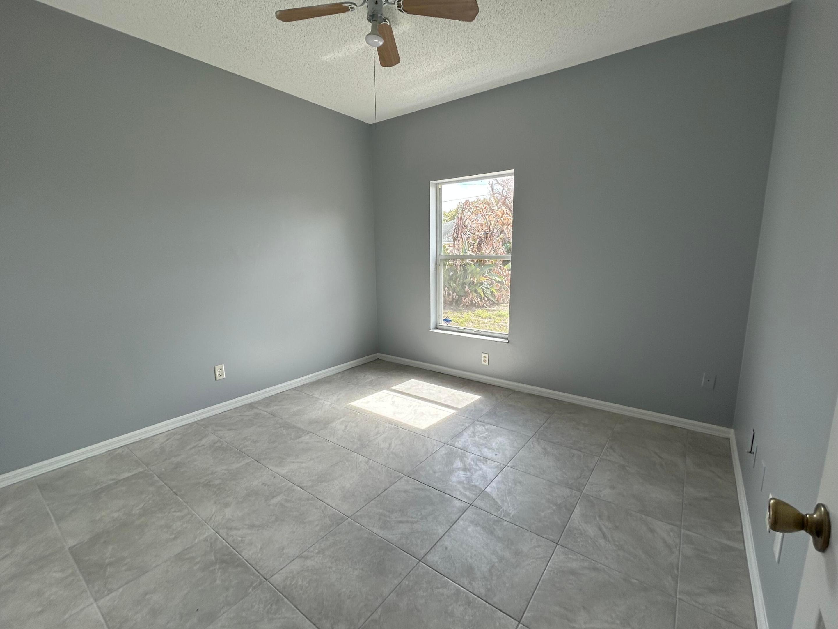 PORT ST LUCIE SECTION 3 - Residential Lease