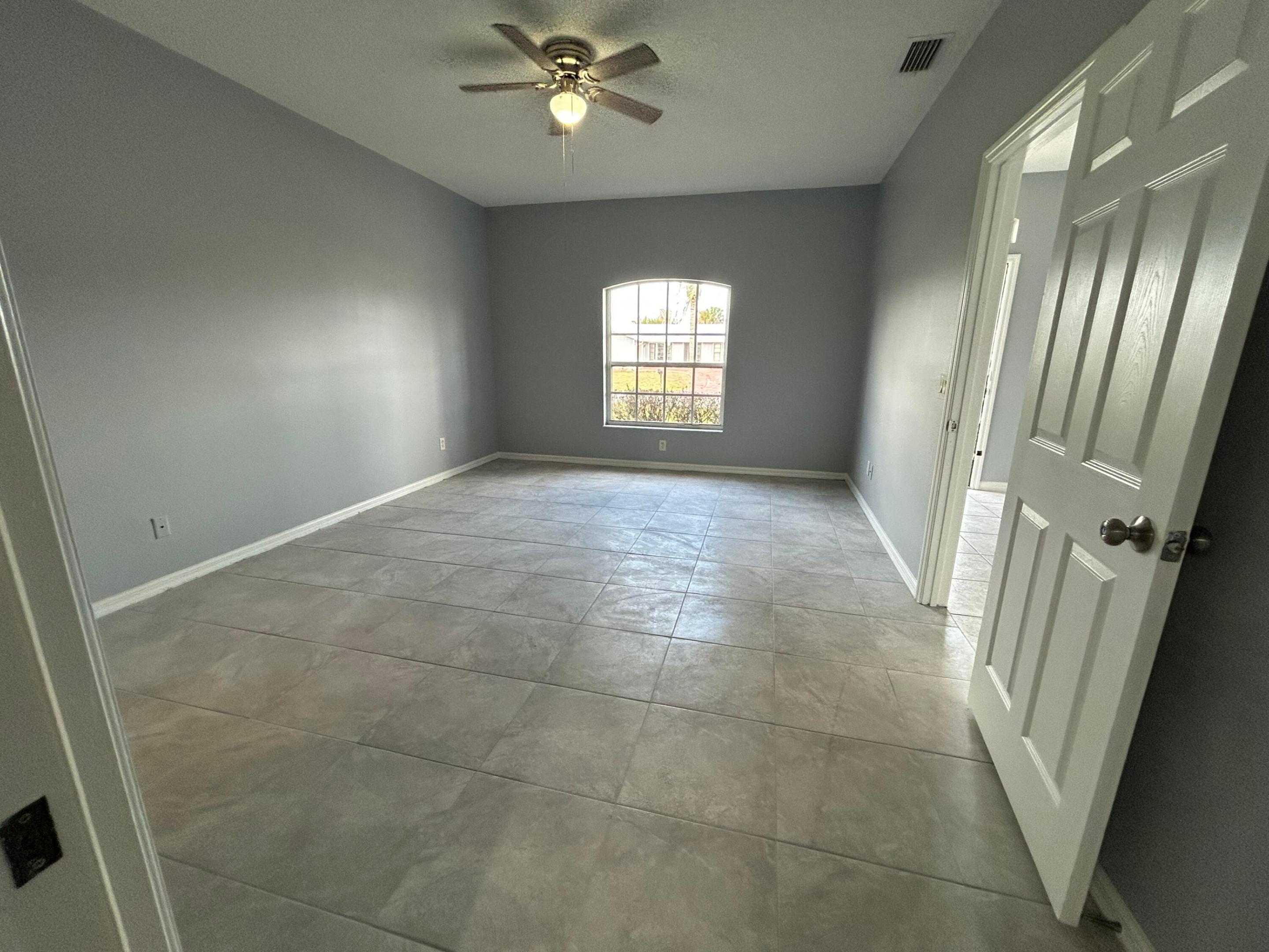 PORT ST LUCIE SECTION 3 - Residential Lease