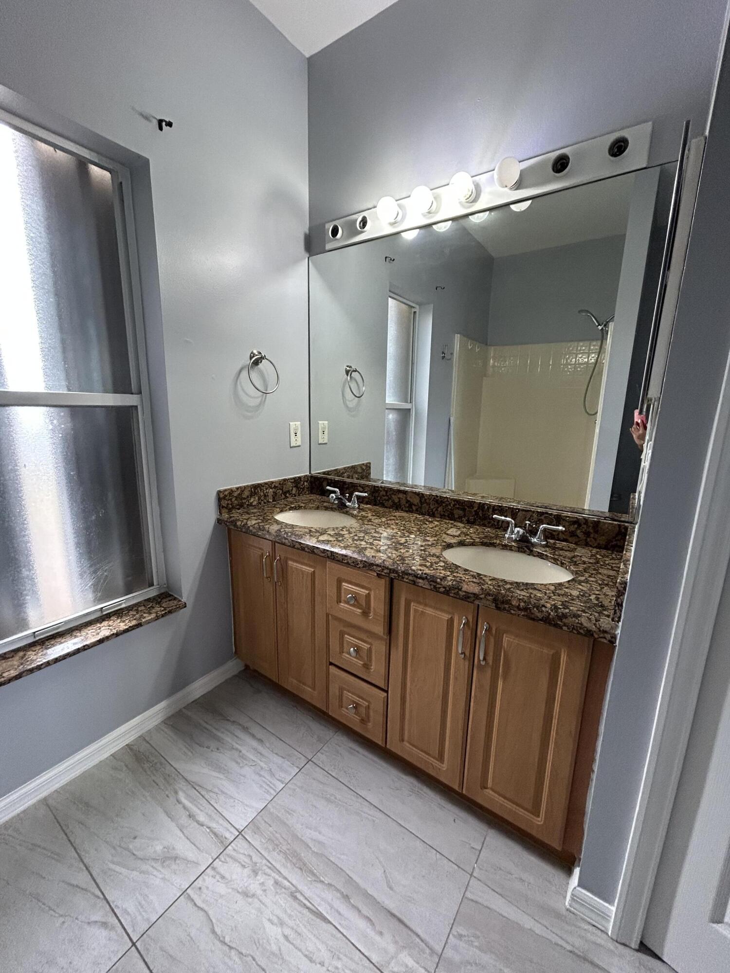 PORT ST LUCIE SECTION 3 - Residential Lease