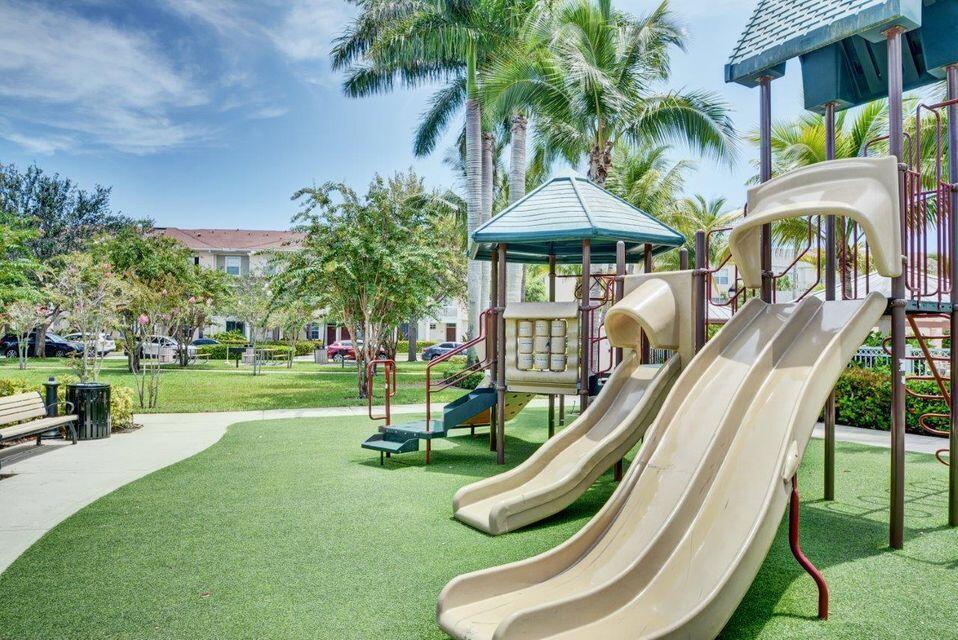 SOMERSET AT ABACOA CONDO - Residential