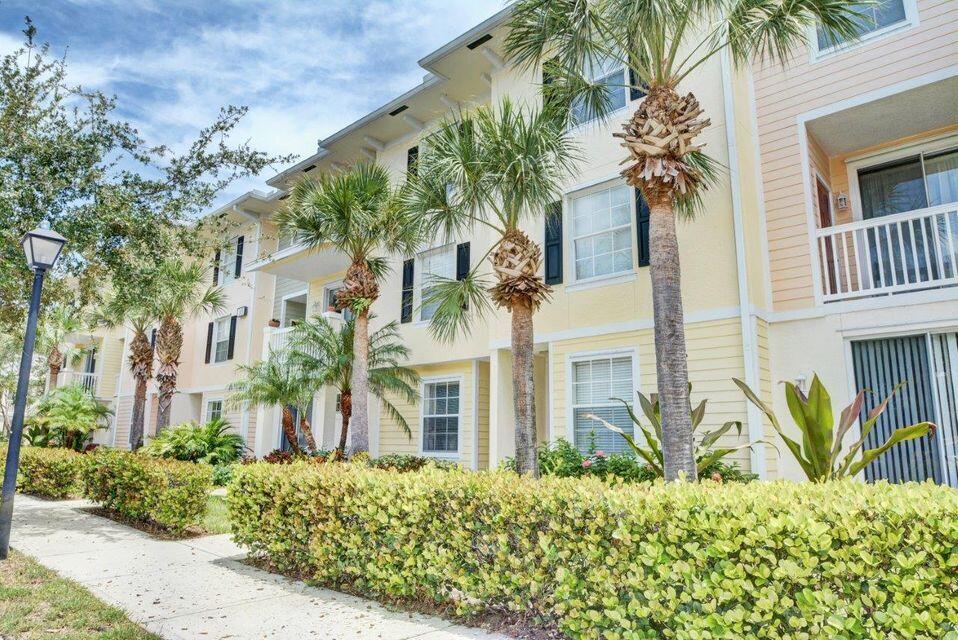 SOMERSET AT ABACOA CONDO - Residential