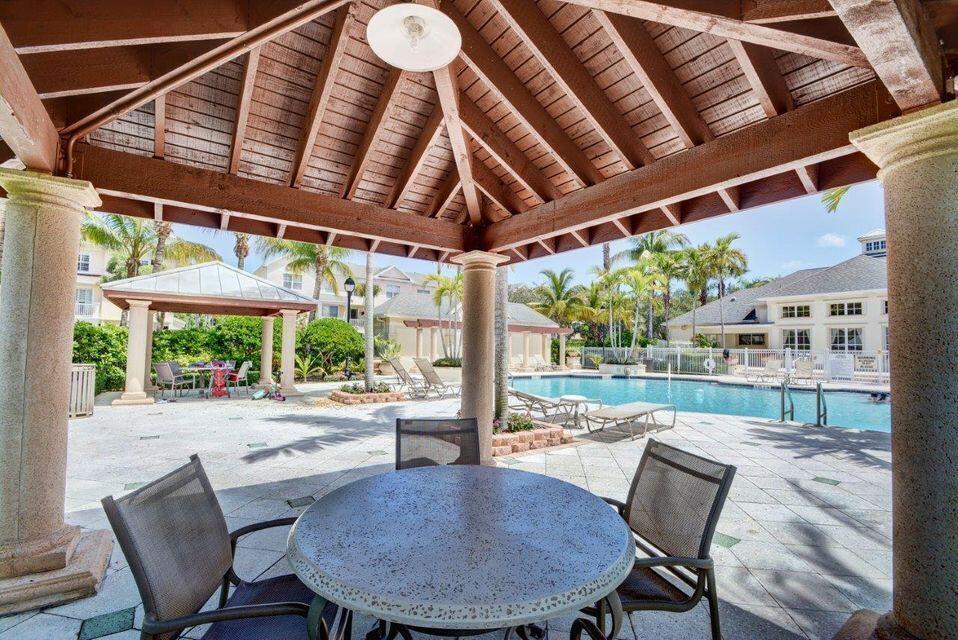 SOMERSET AT ABACOA CONDO - Residential