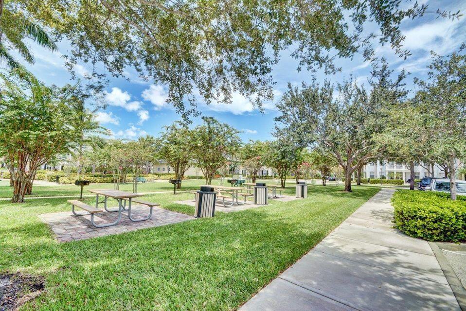 SOMERSET AT ABACOA CONDO - Residential